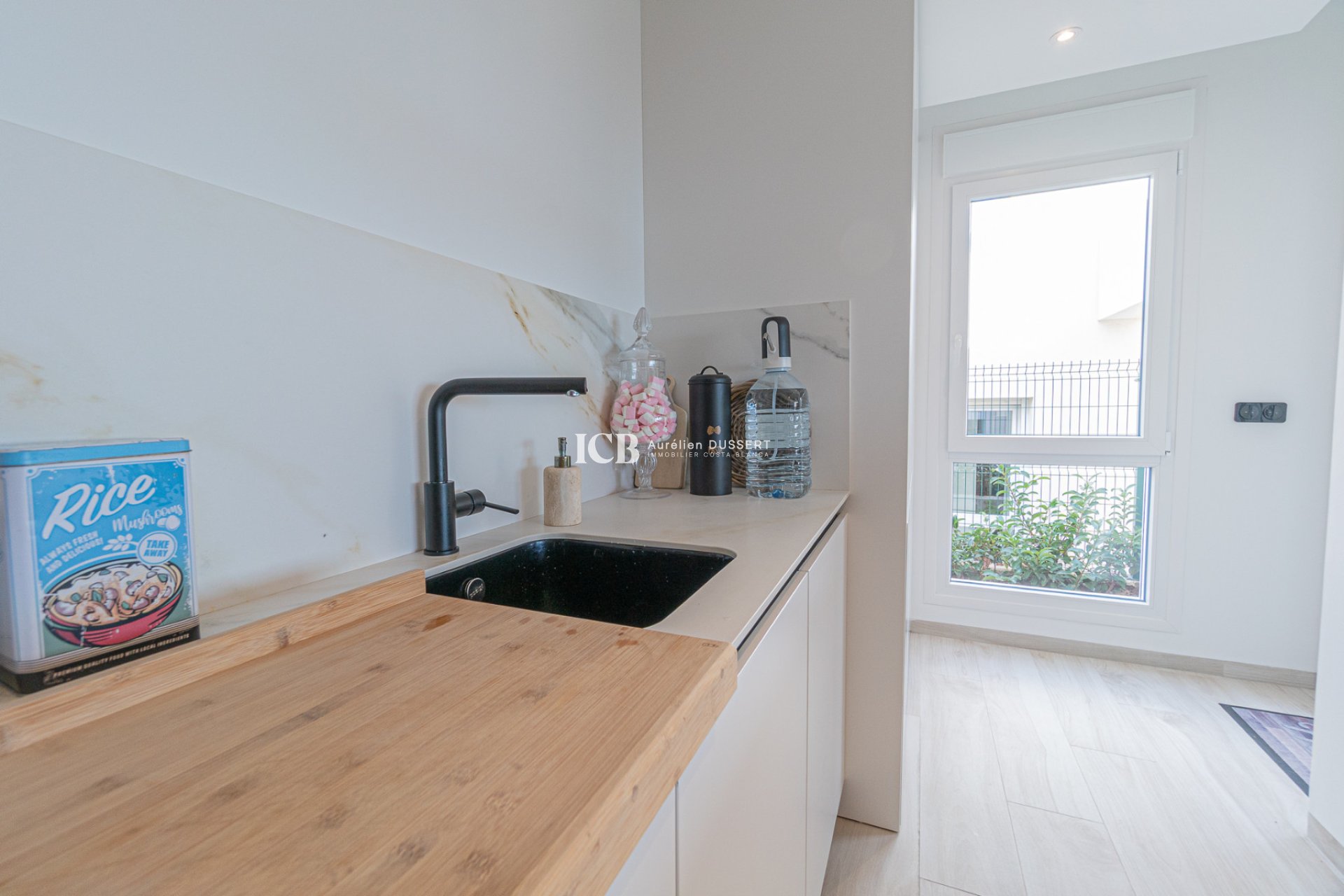 Resale - Villa -
Algorfa - La Finca Golf