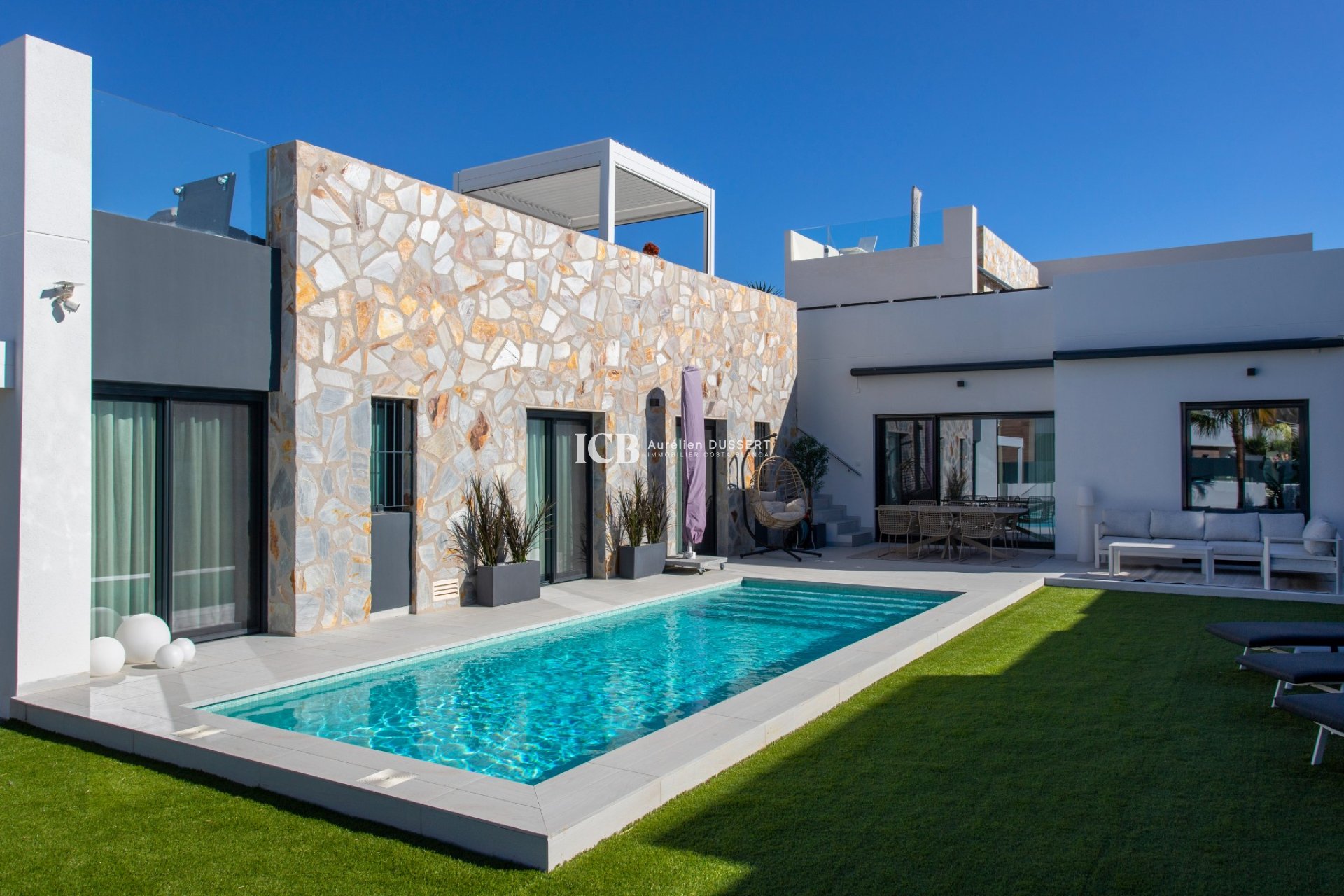 Resale - Villa -
Algorfa - La Finca Golf