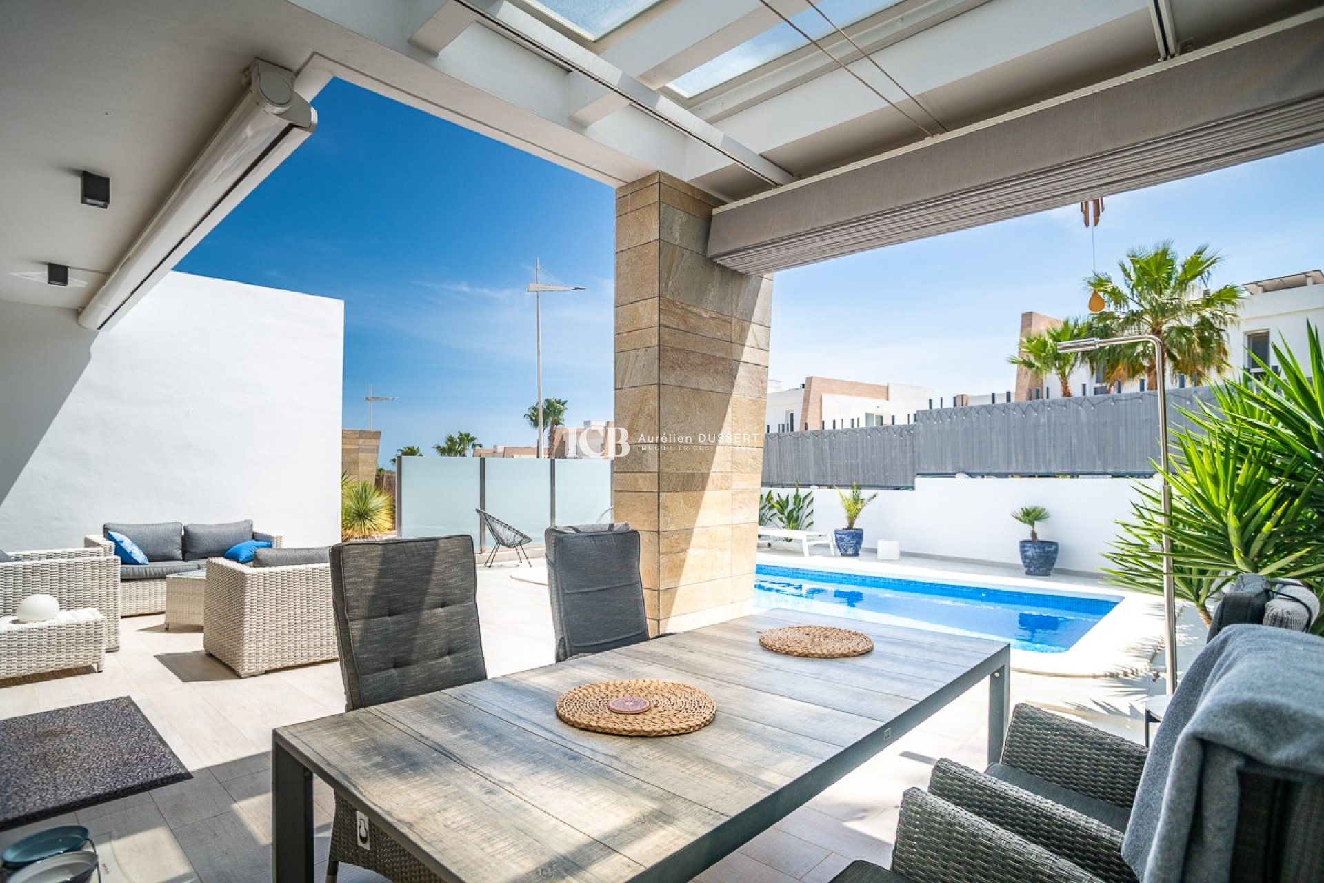 Resale - Villa -
Algorfa - La Finca Golf