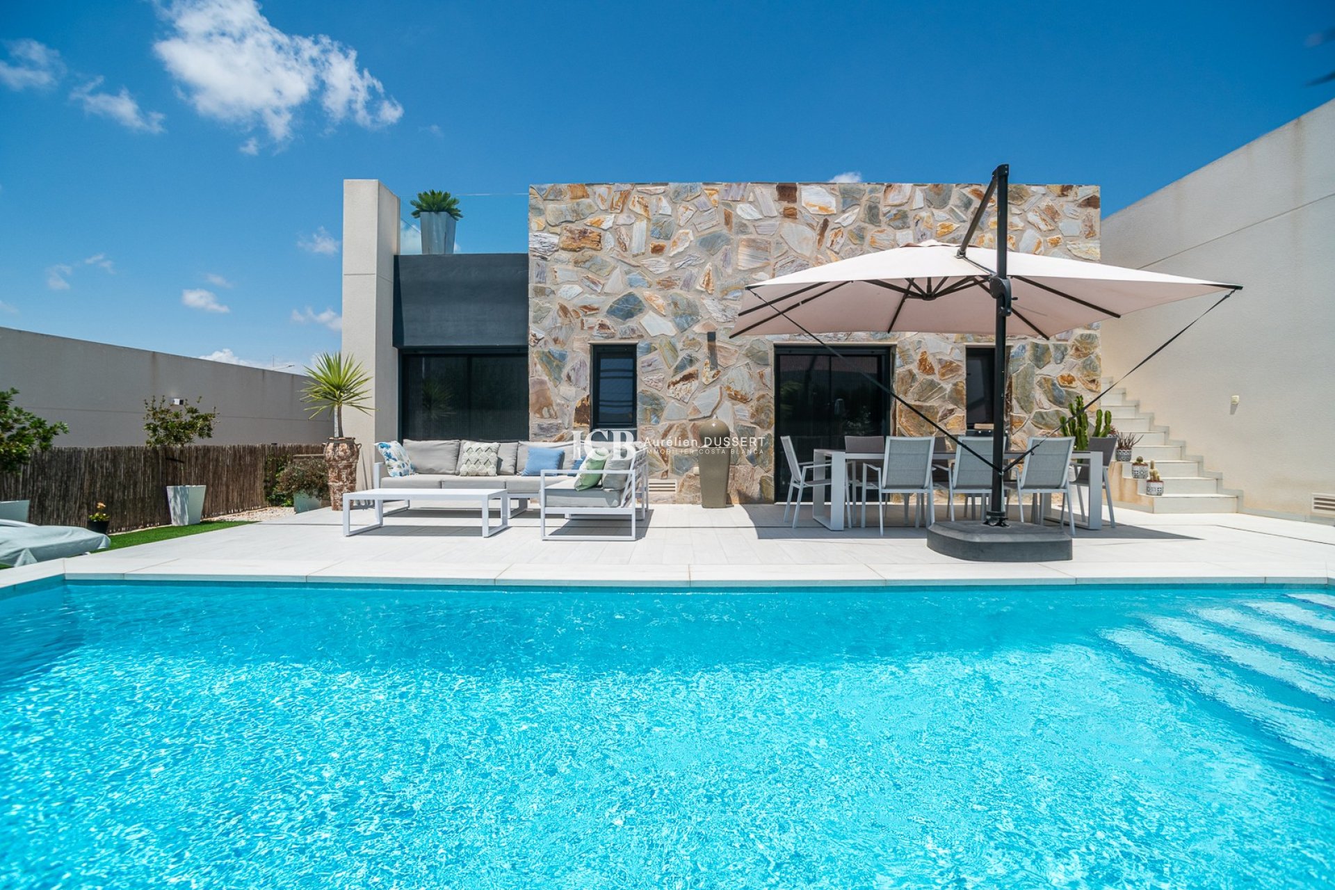 Resale - Villa -
Algorfa - La Finca Golf