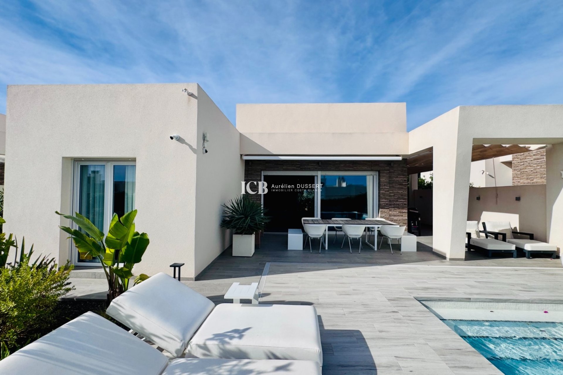 Resale - Villa -
Algorfa - La Finca Golf