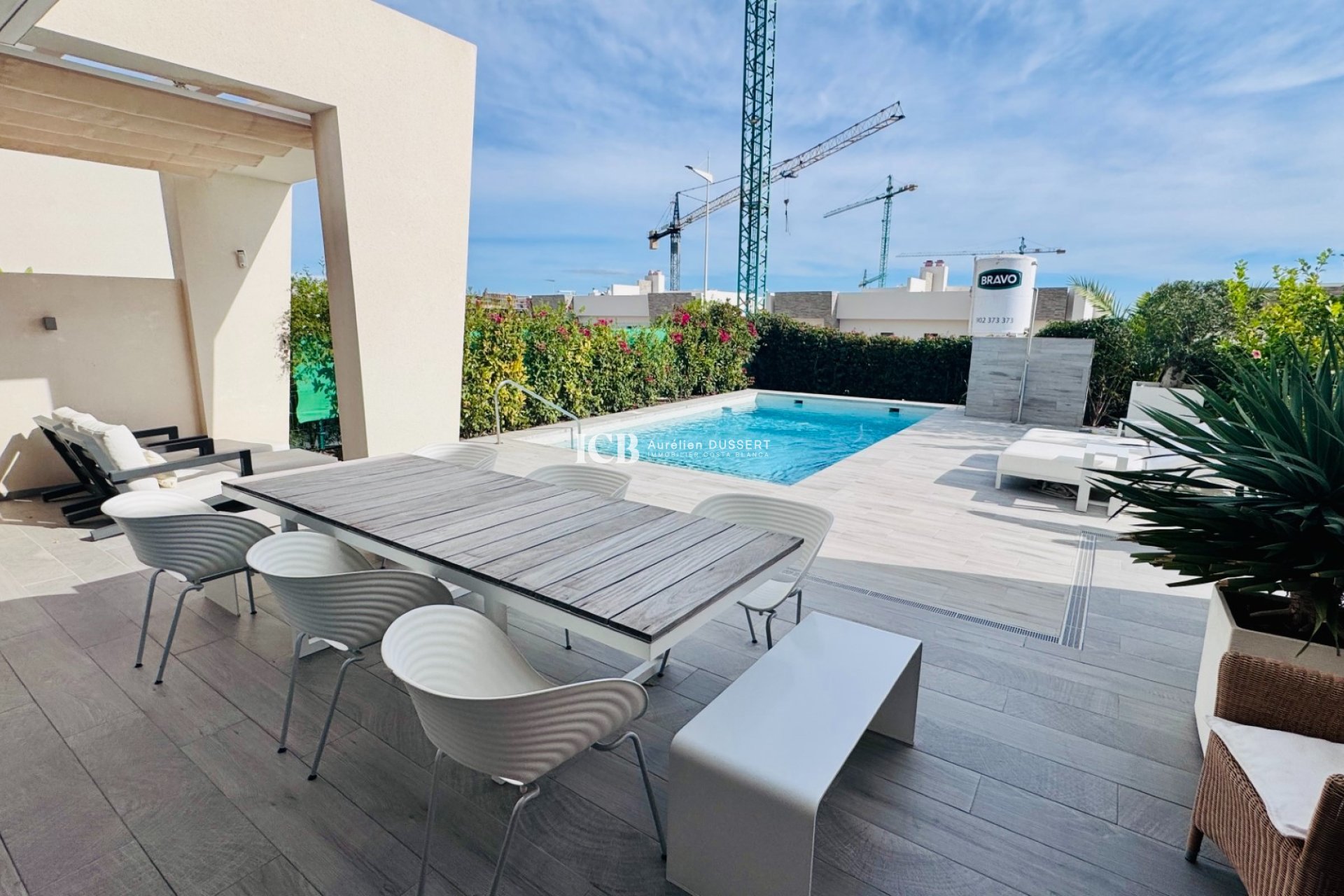 Resale - Villa -
Algorfa - La Finca Golf