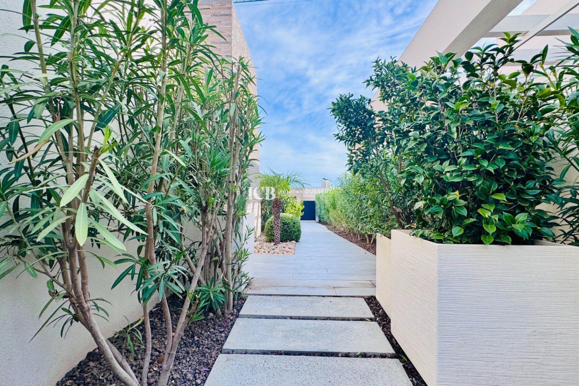 Resale - Villa -
Algorfa - La Finca Golf
