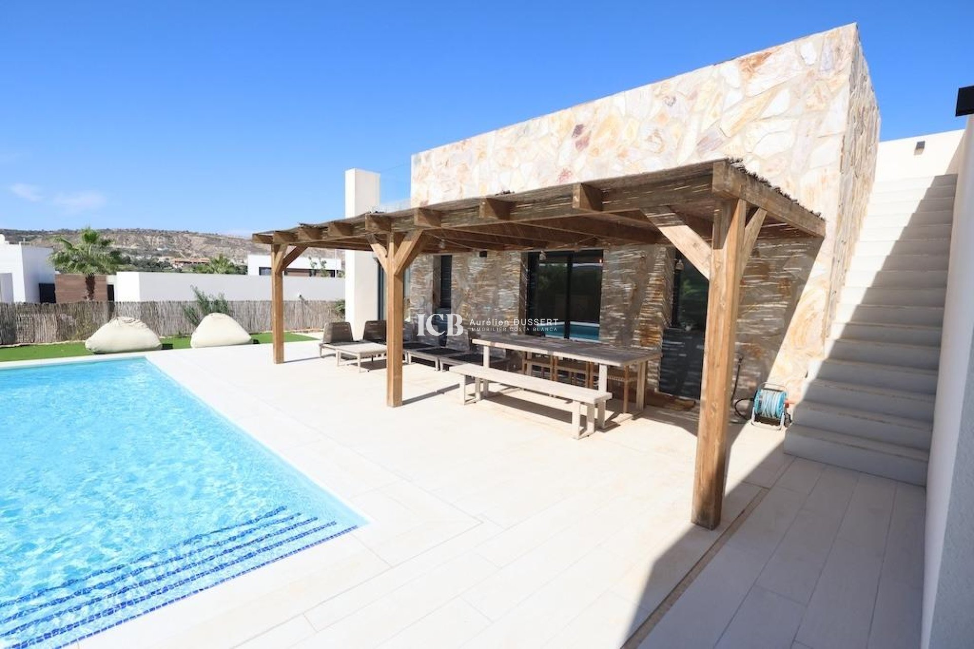 Resale - Villa -
Algorfa - La Finca Golf