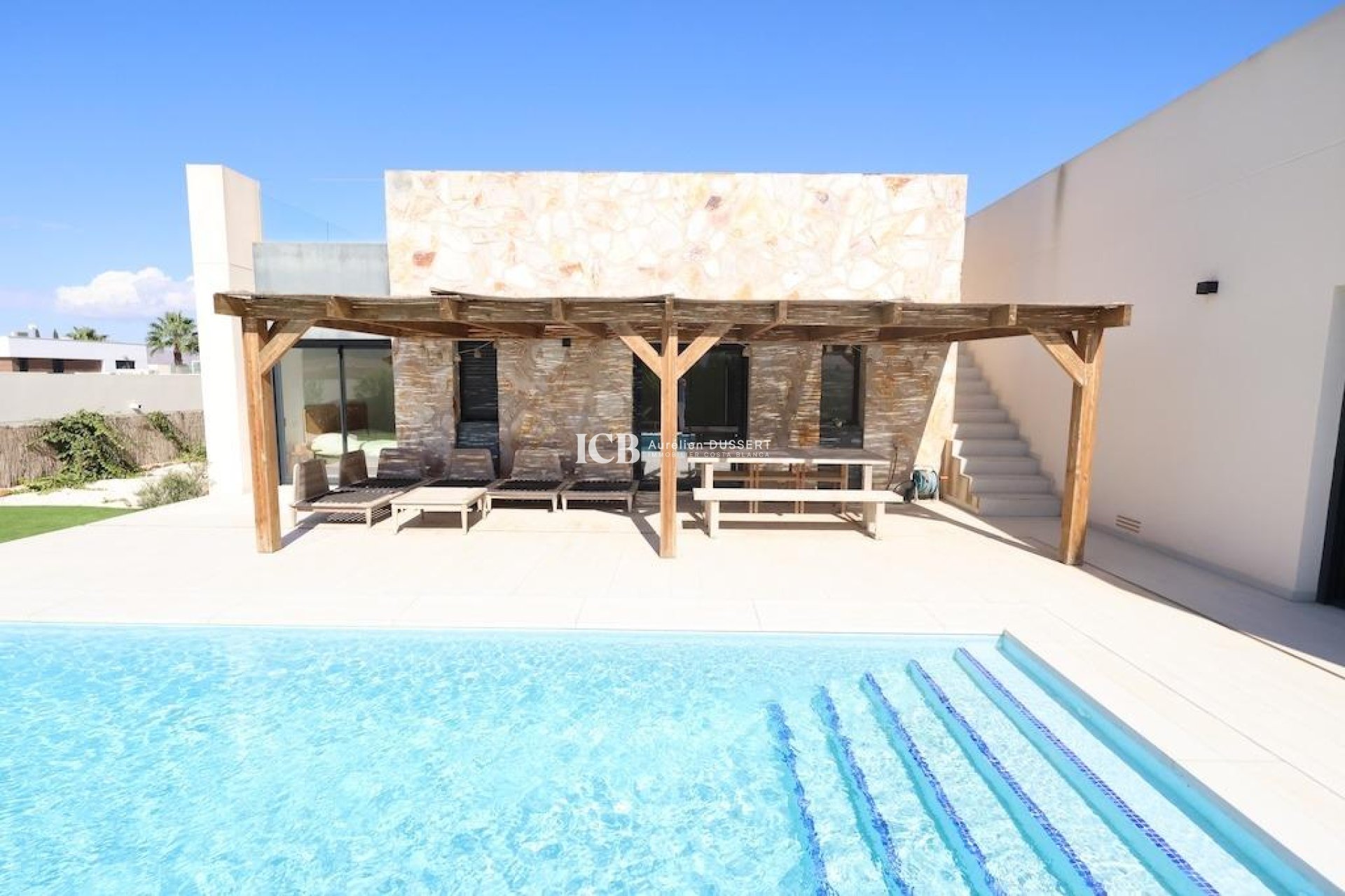 Resale - Villa -
Algorfa - La Finca Golf
