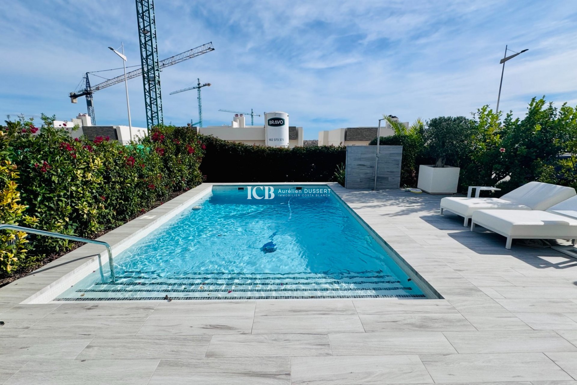 Resale - Villa -
Algorfa - La Finca Golf