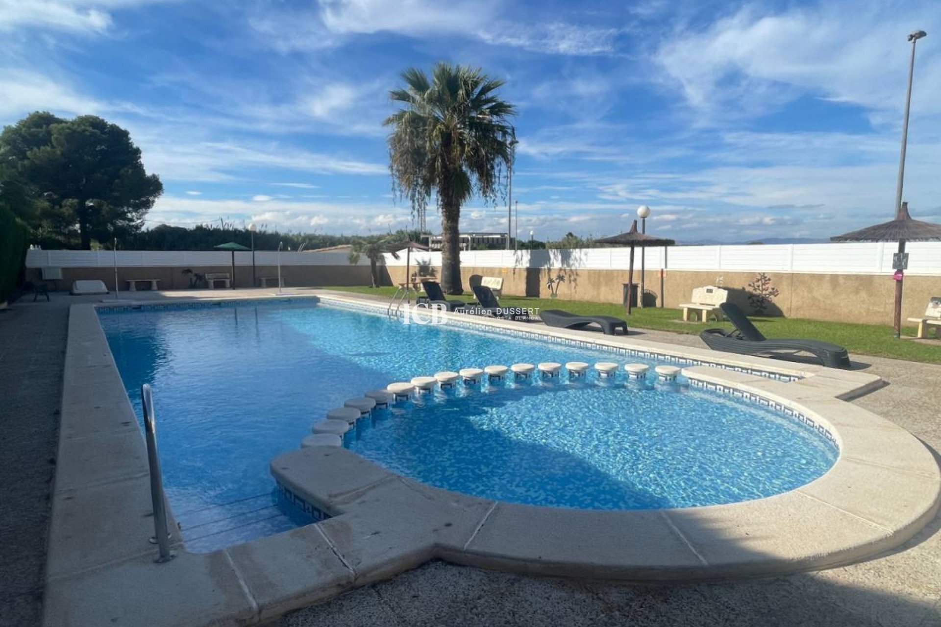 Resale - Villa -
Algorfa - Montebello