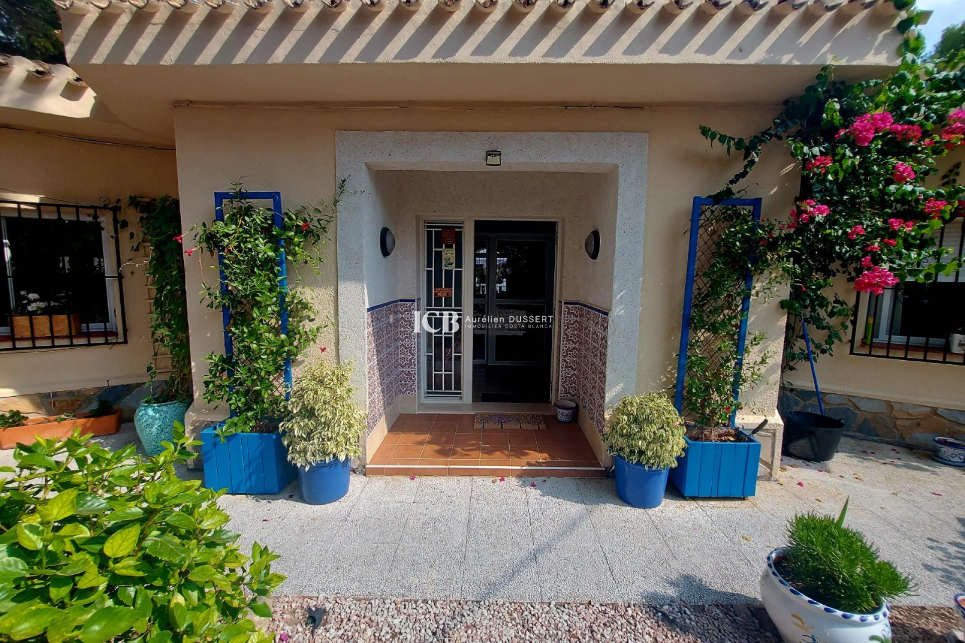 Resale - Villa -
Algorfa - Montemar