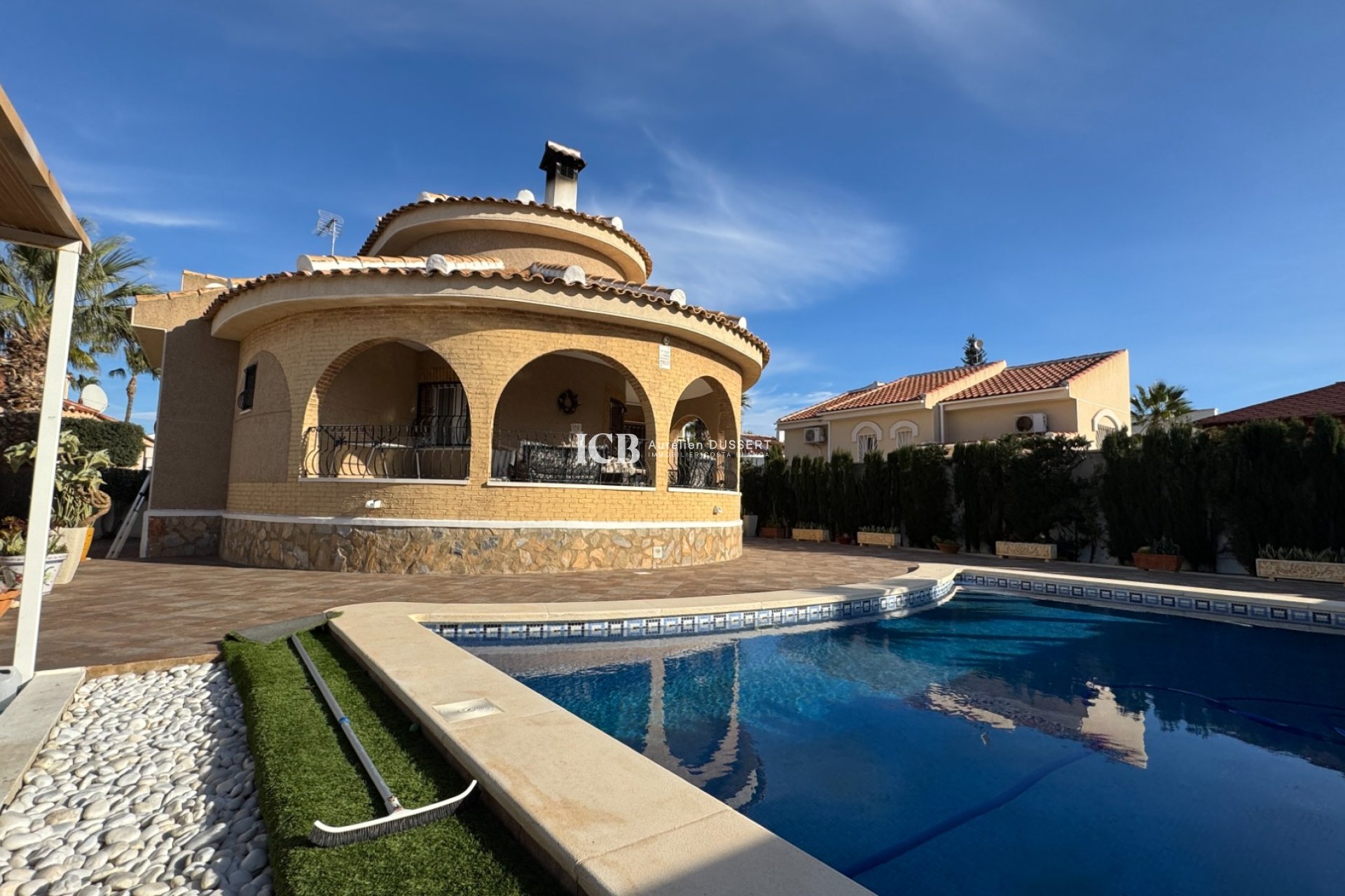 Resale - Villa -
Benijofar - Monte Azul