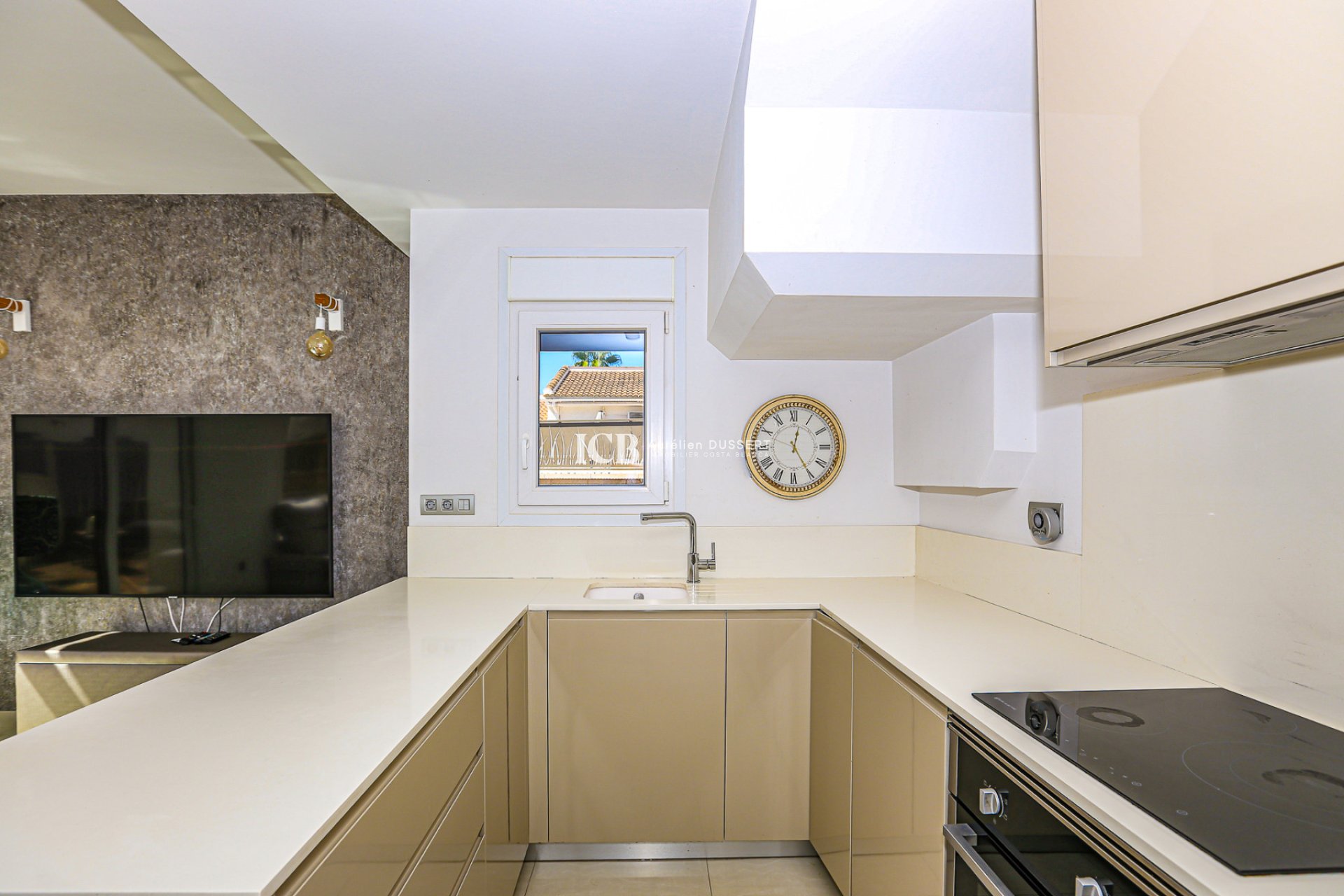 Resale - Villa -
Ciudad Quesada