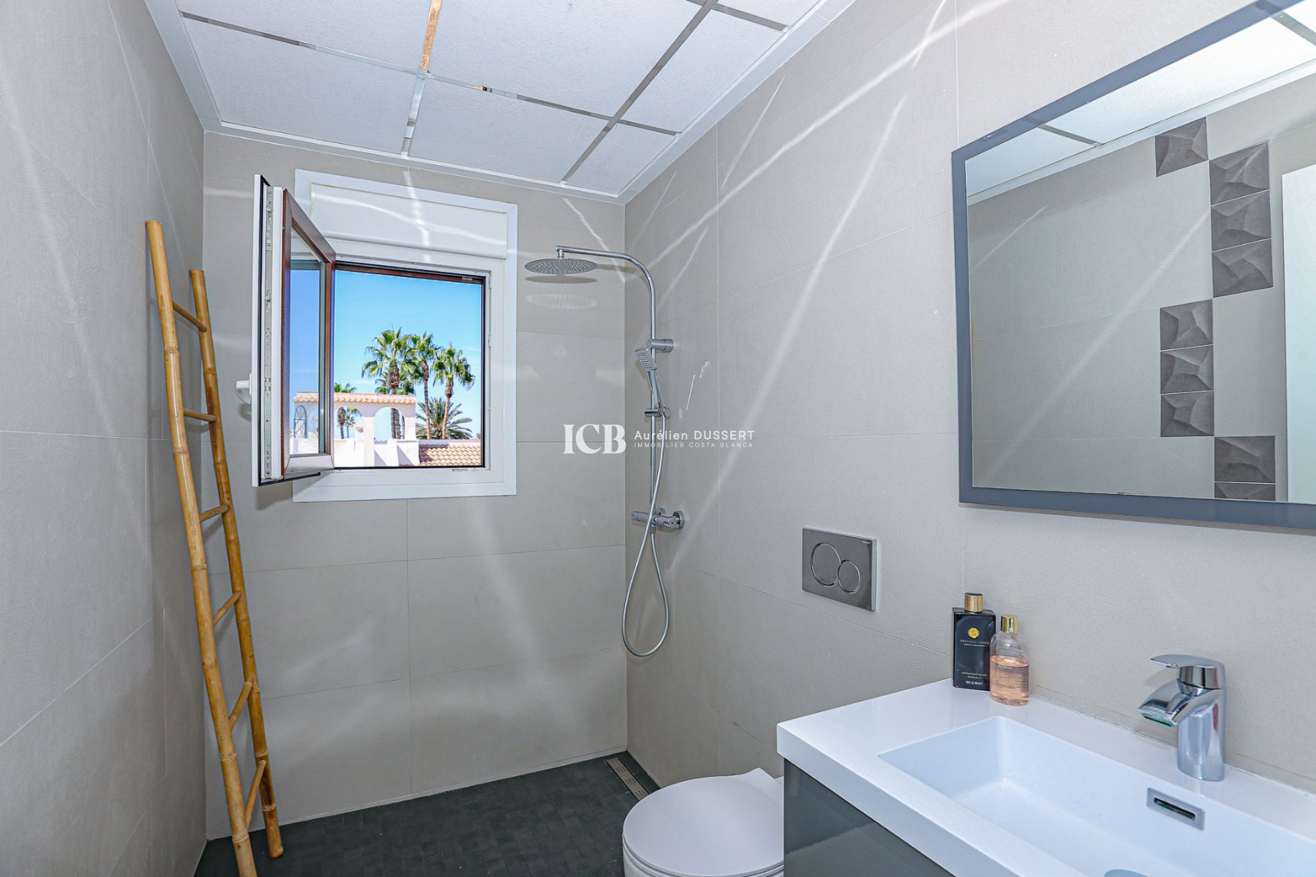 Resale - Villa -
Ciudad Quesada