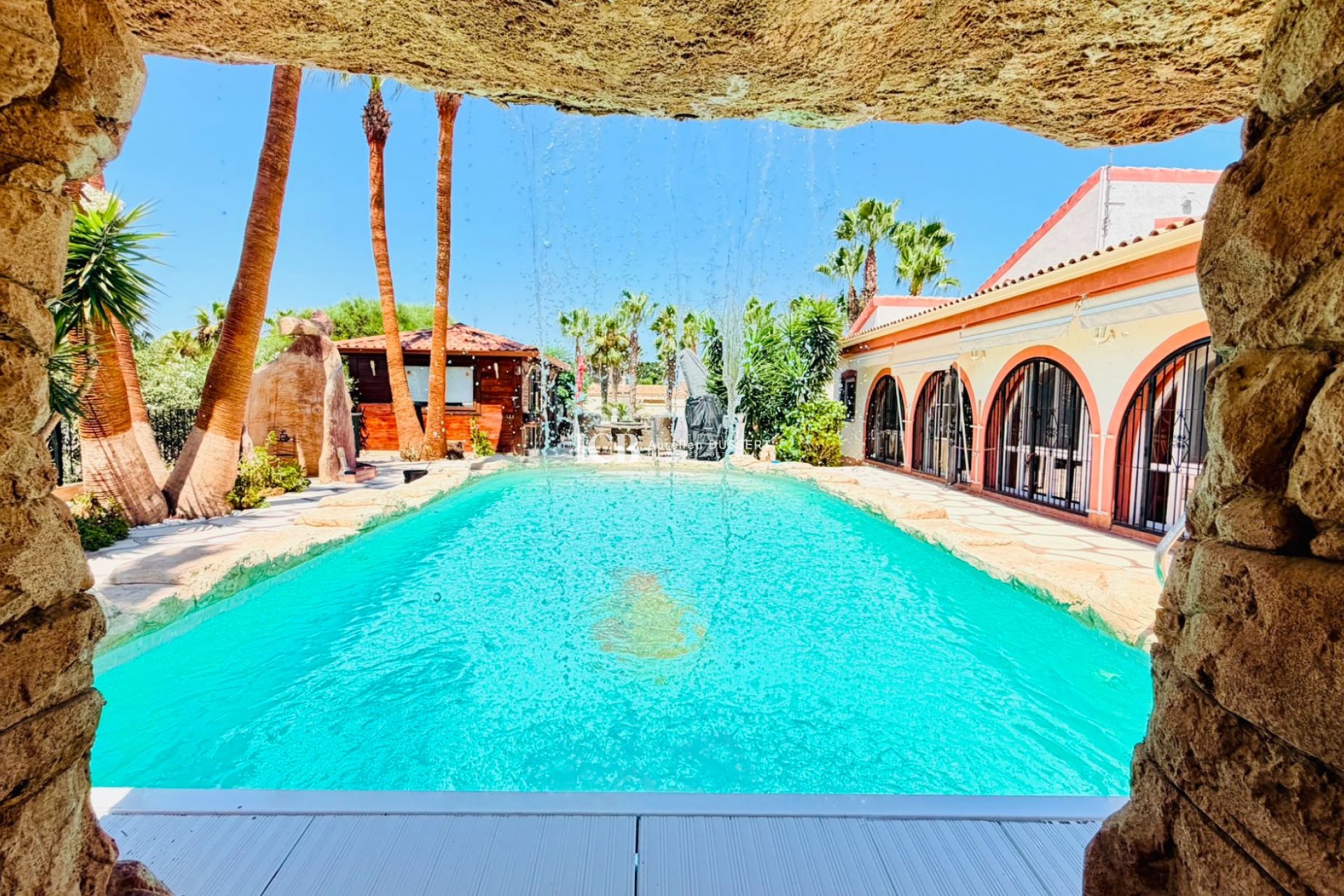Resale - Villa -
Daya Vieja