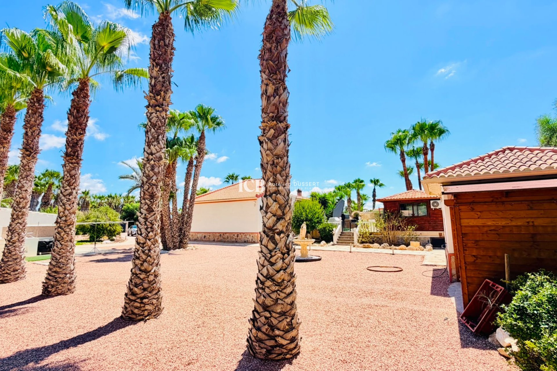 Resale - Villa -
Daya Vieja