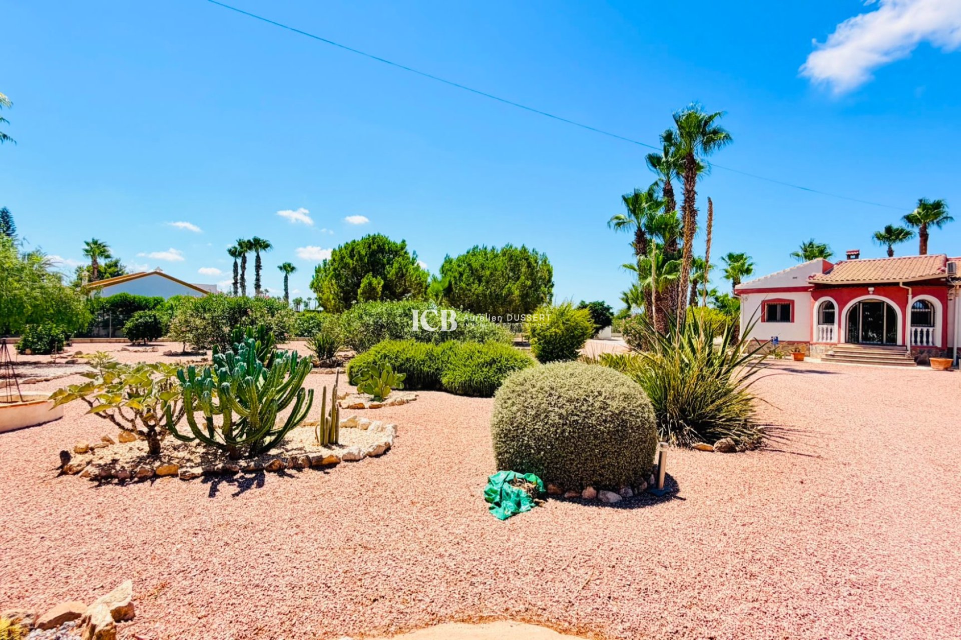 Resale - Villa -
Daya Vieja
