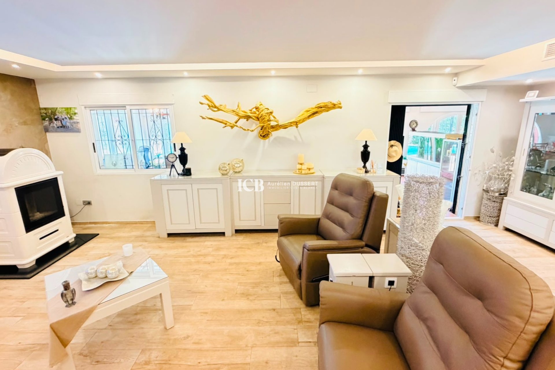 Resale - Villa -
Daya Vieja