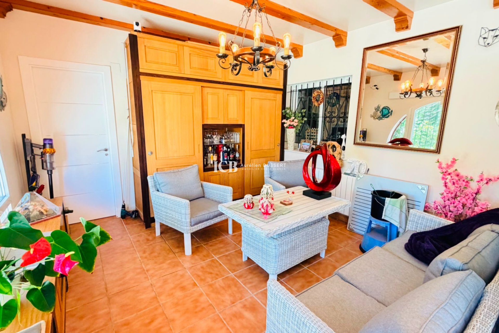 Resale - Villa -
Daya Vieja