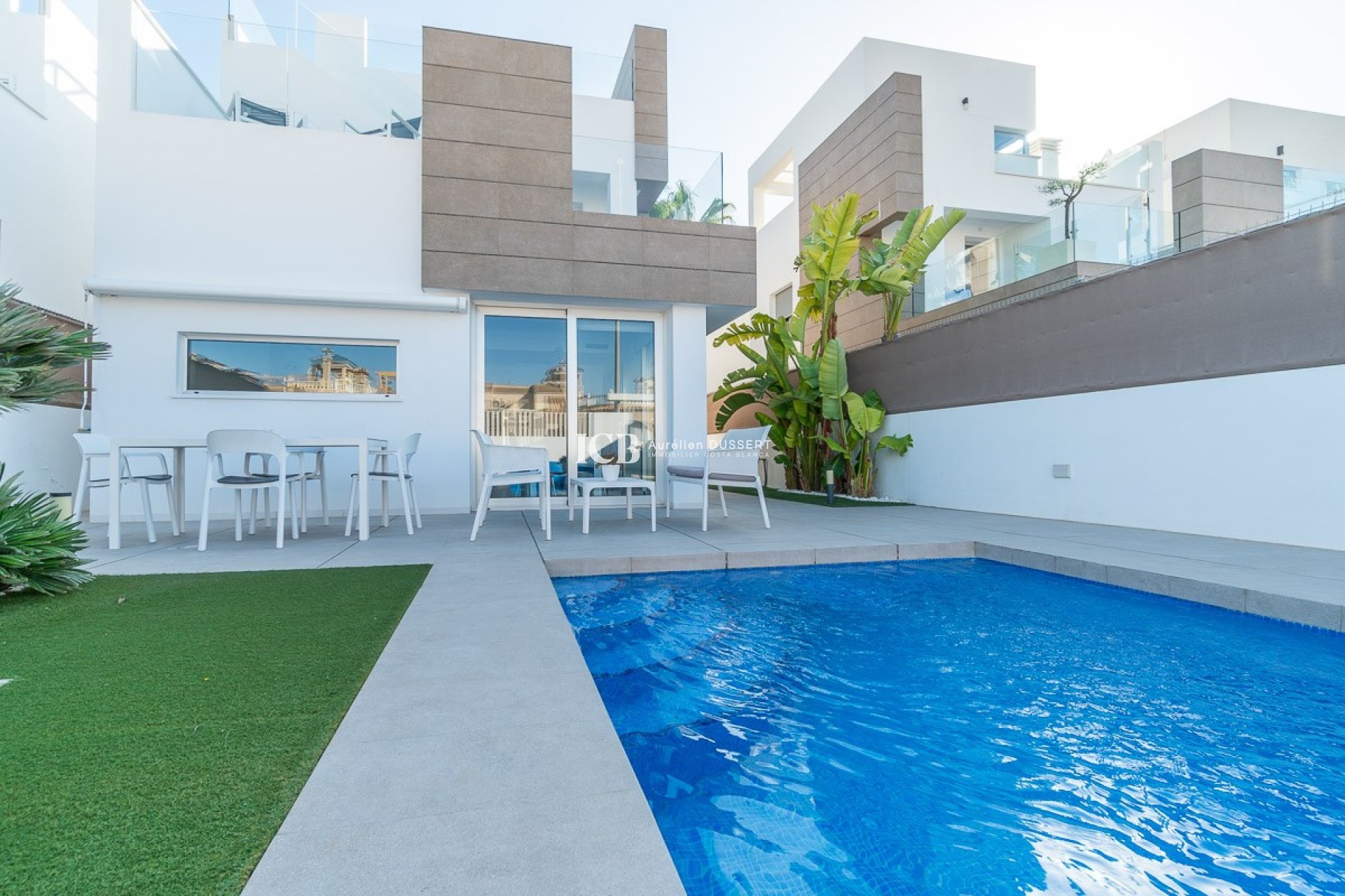 Resale - Villa -
Guardamar del Segura - El Raso