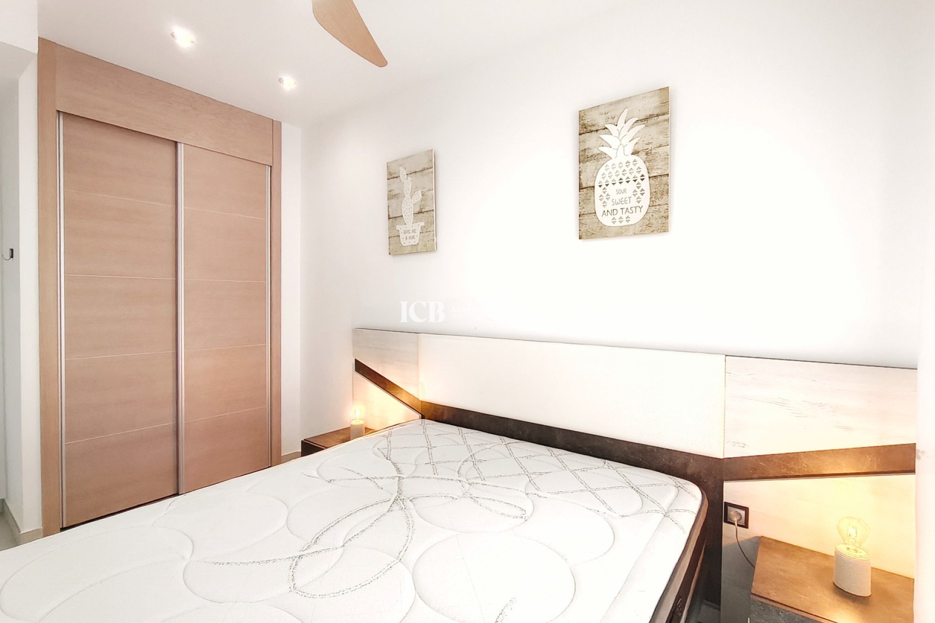 Resale - Villa -
Guardamar del Segura - El Raso