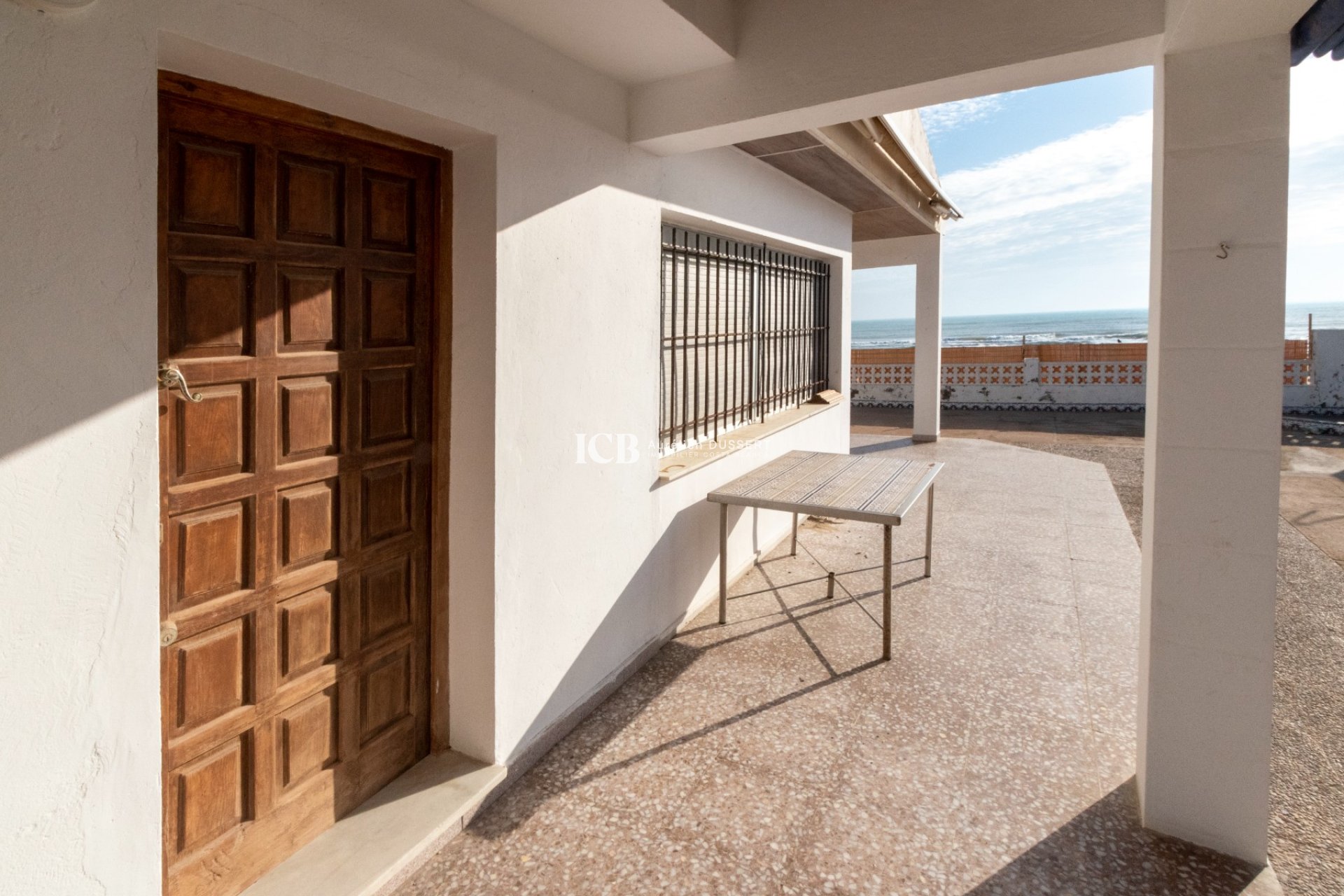 Resale - Villa -
Guardamar del Segura - Guardamar Playa