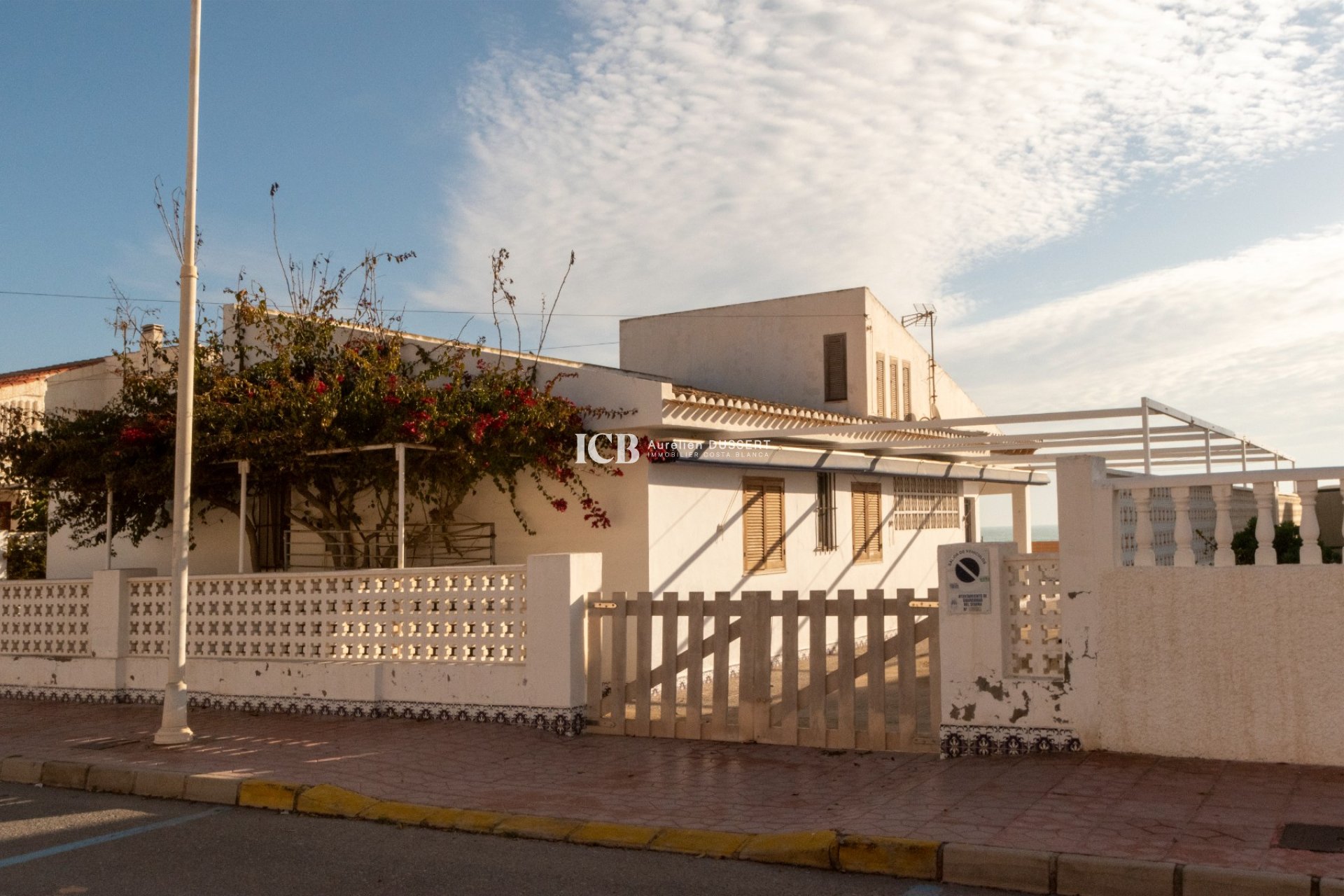 Resale - Villa -
Guardamar del Segura - Guardamar Playa