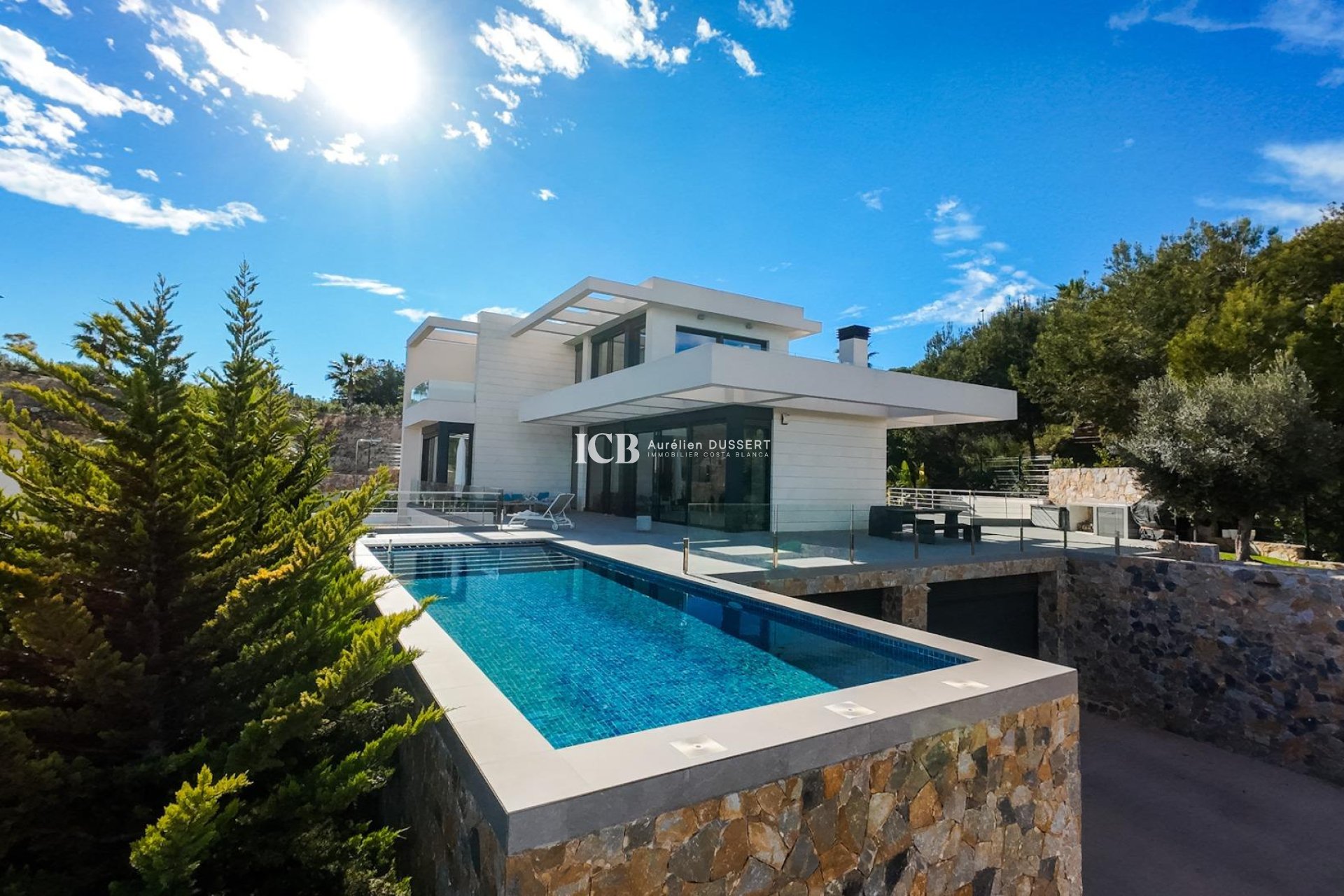 Resale - Villa -
Las Colinas Golf