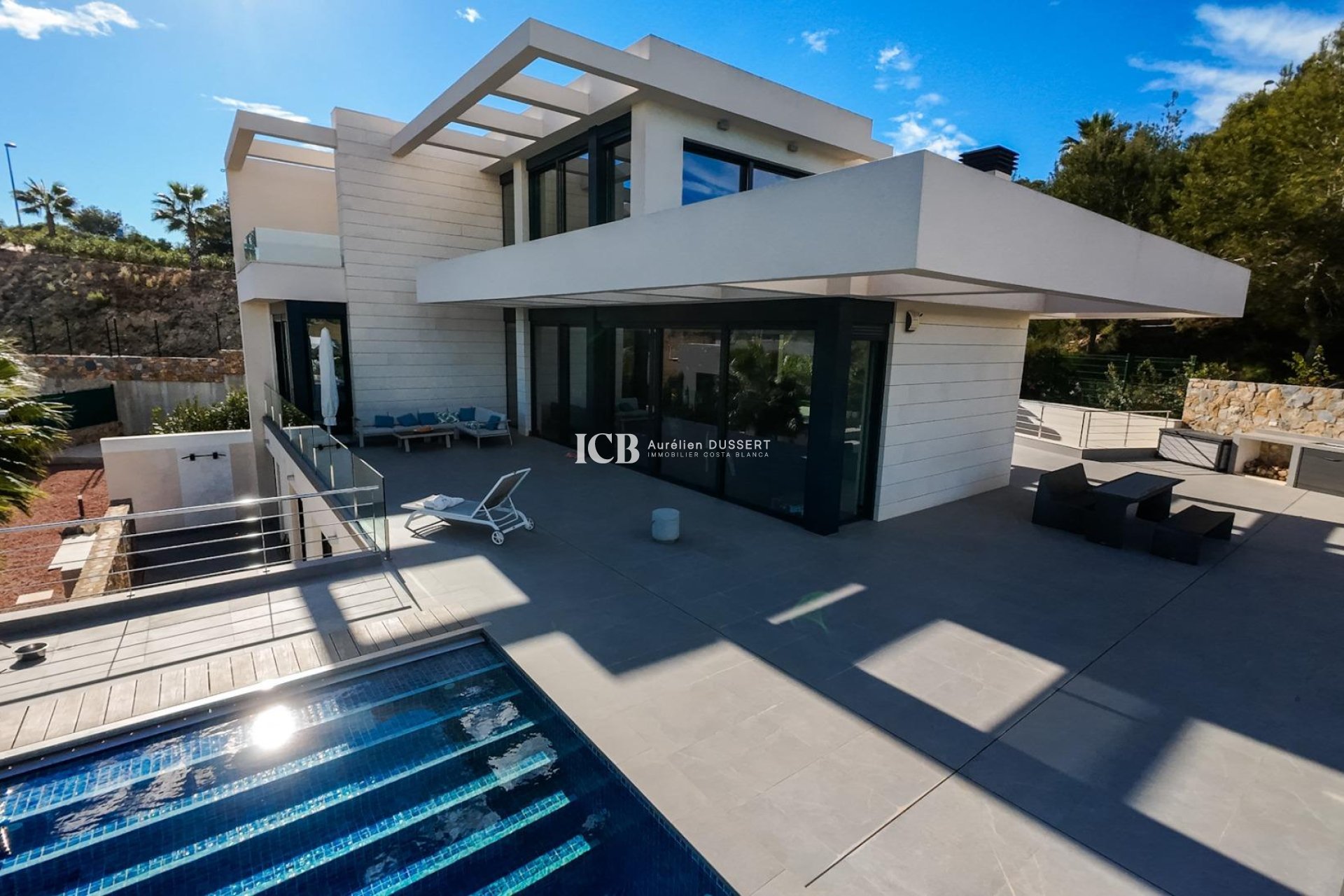 Resale - Villa -
Las Colinas Golf