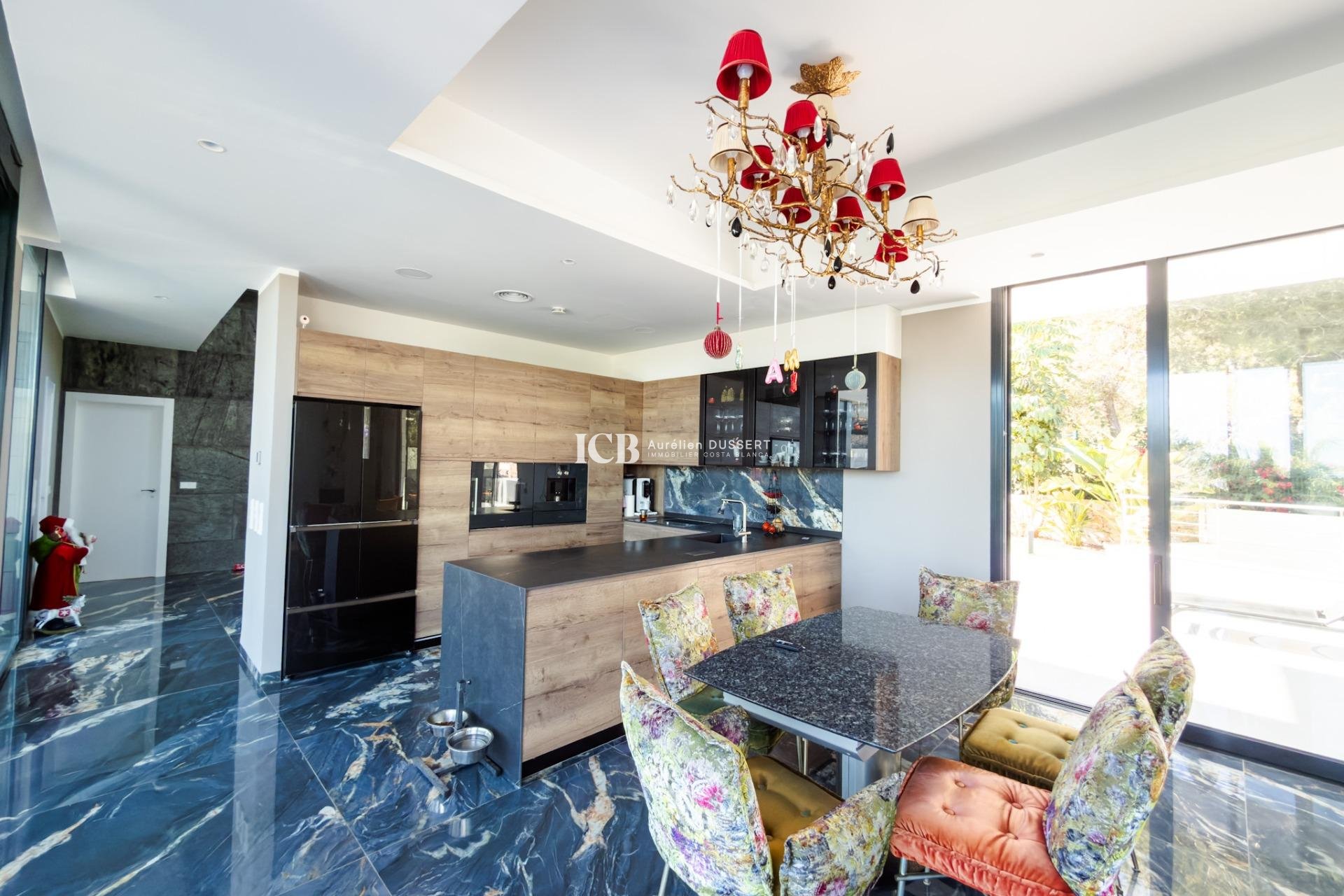 Resale - Villa -
Las Colinas Golf