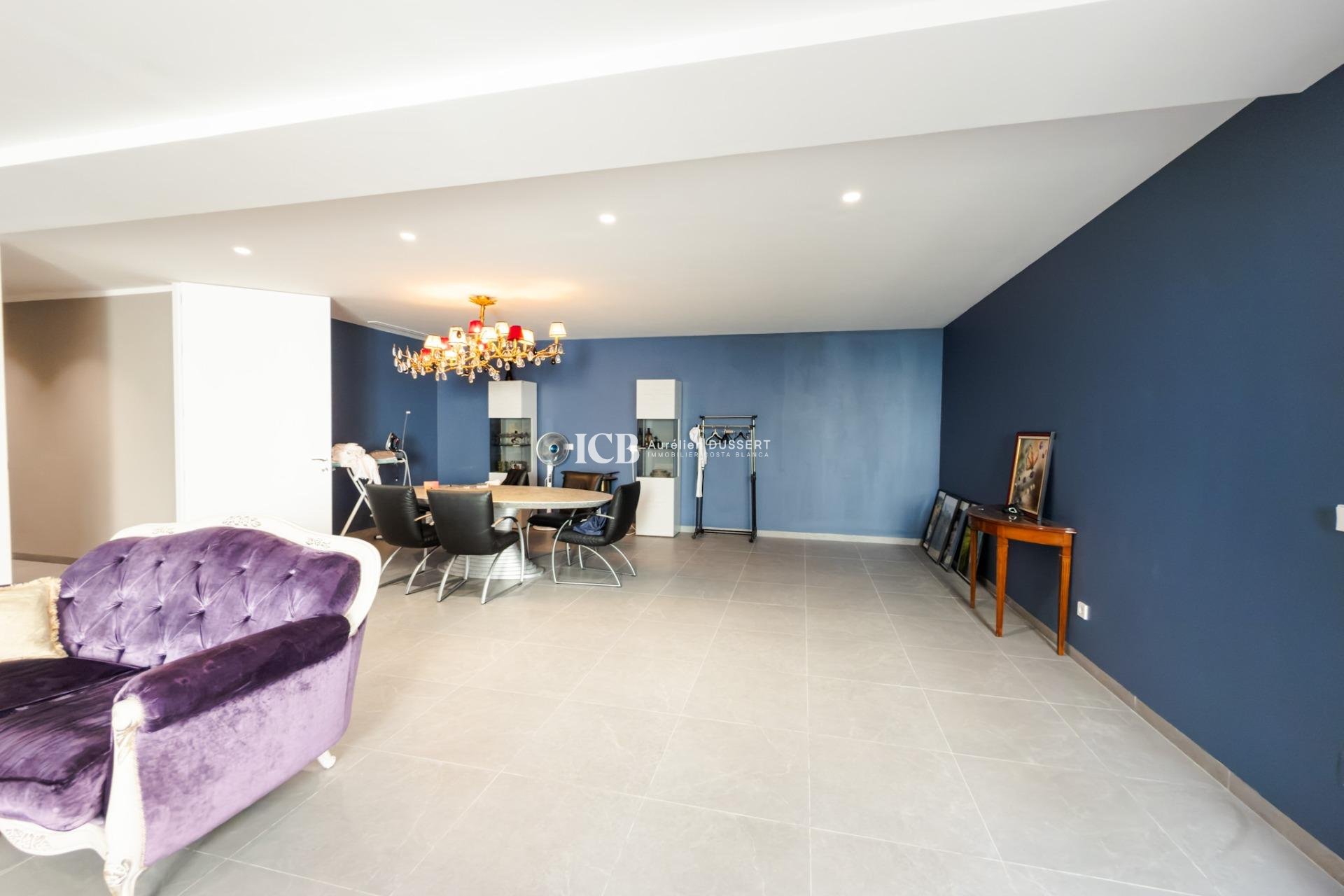 Resale - Villa -
Las Colinas Golf