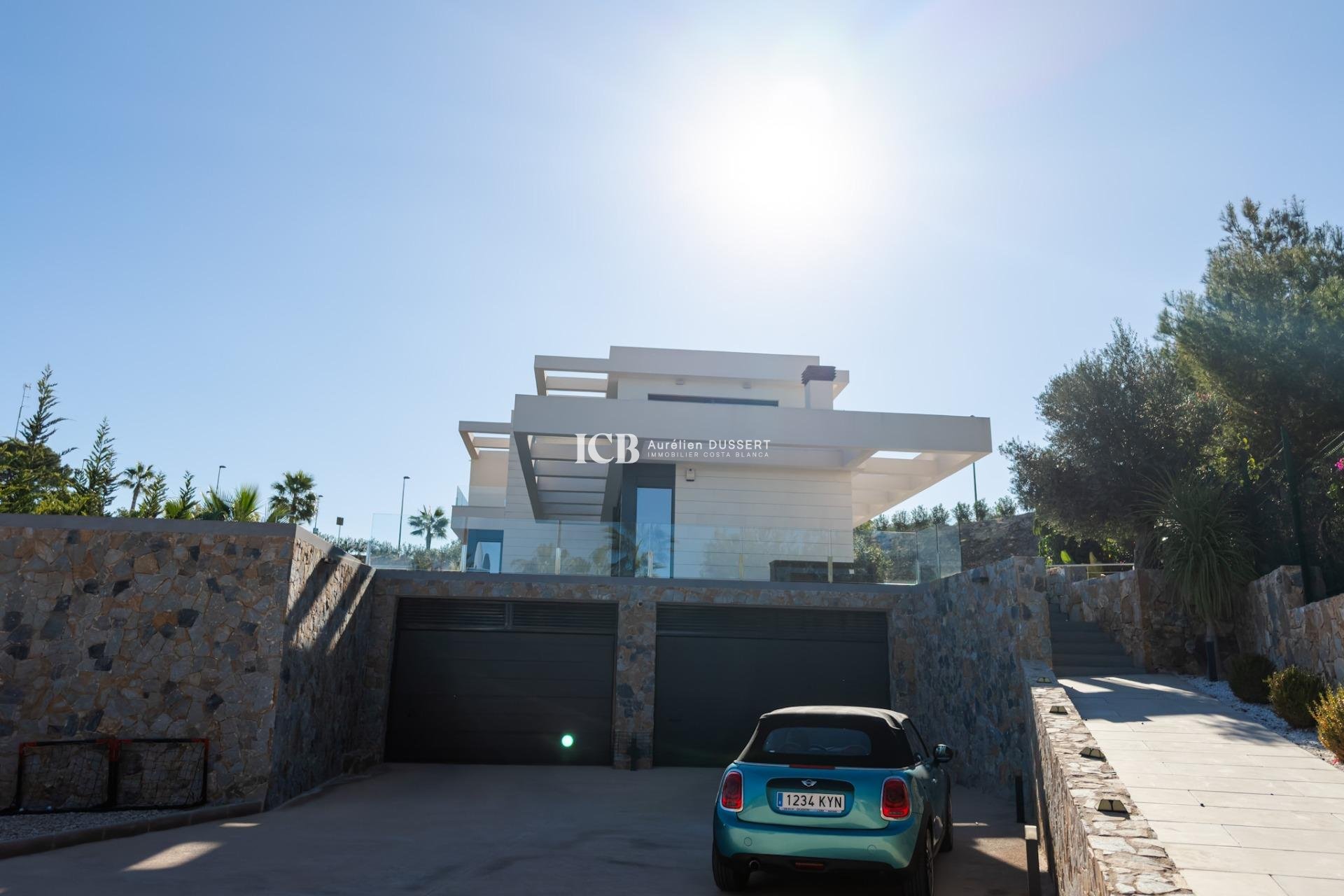 Resale - Villa -
Las Colinas Golf