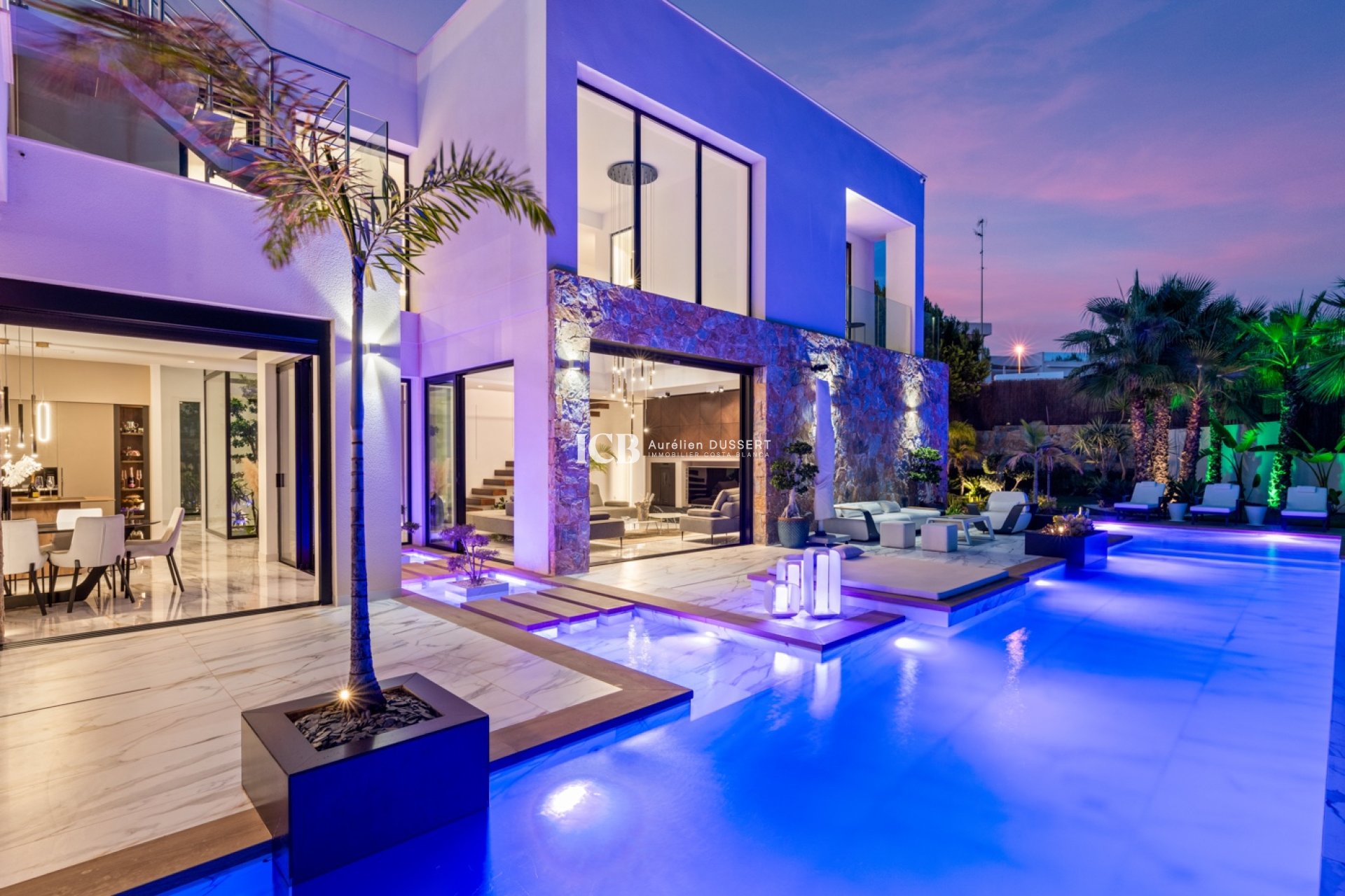 Resale - Villa -
Las Colinas Golf