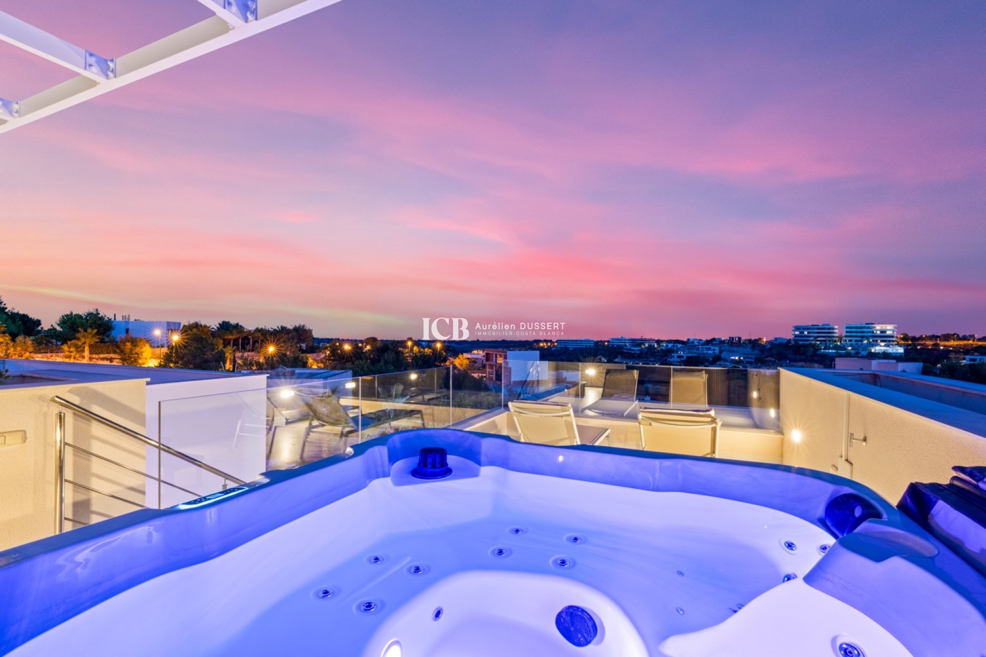 Resale - Villa -
Las Colinas Golf