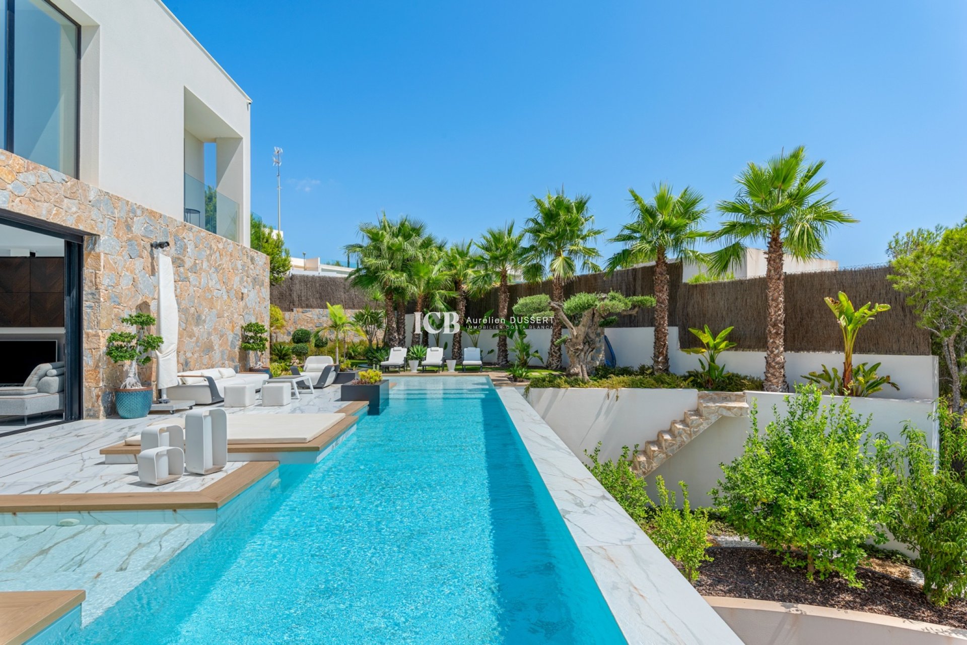 Resale - Villa -
Las Colinas Golf
