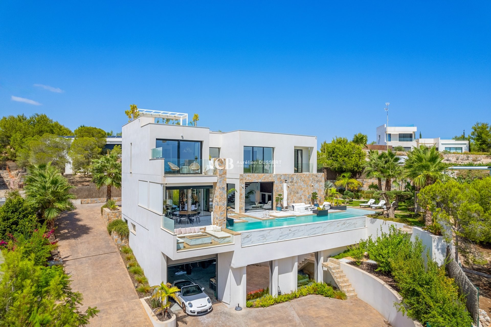 Resale - Villa -
Las Colinas Golf