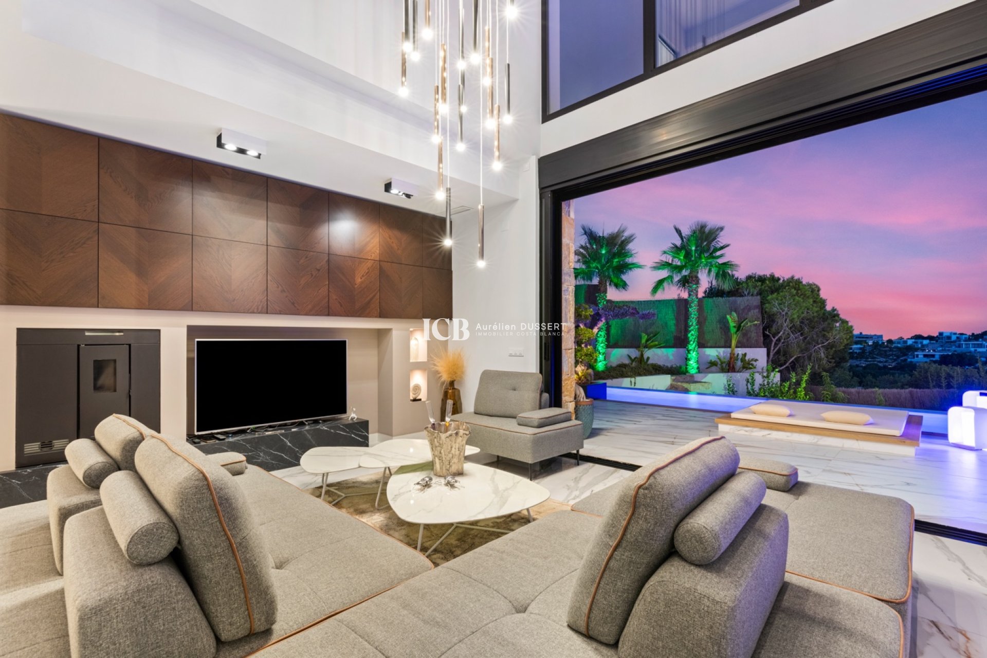 Resale - Villa -
Las Colinas Golf