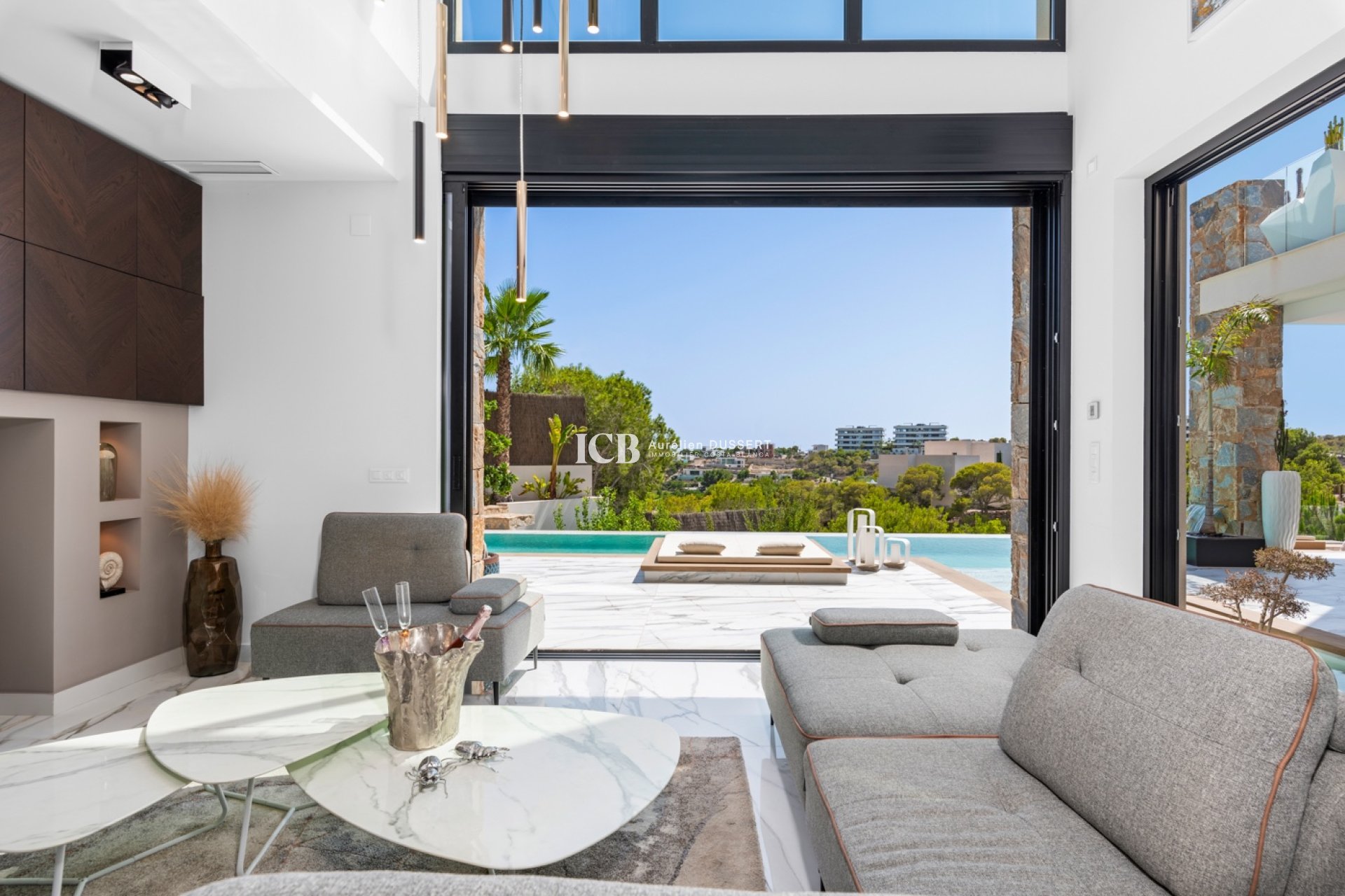 Resale - Villa -
Las Colinas Golf