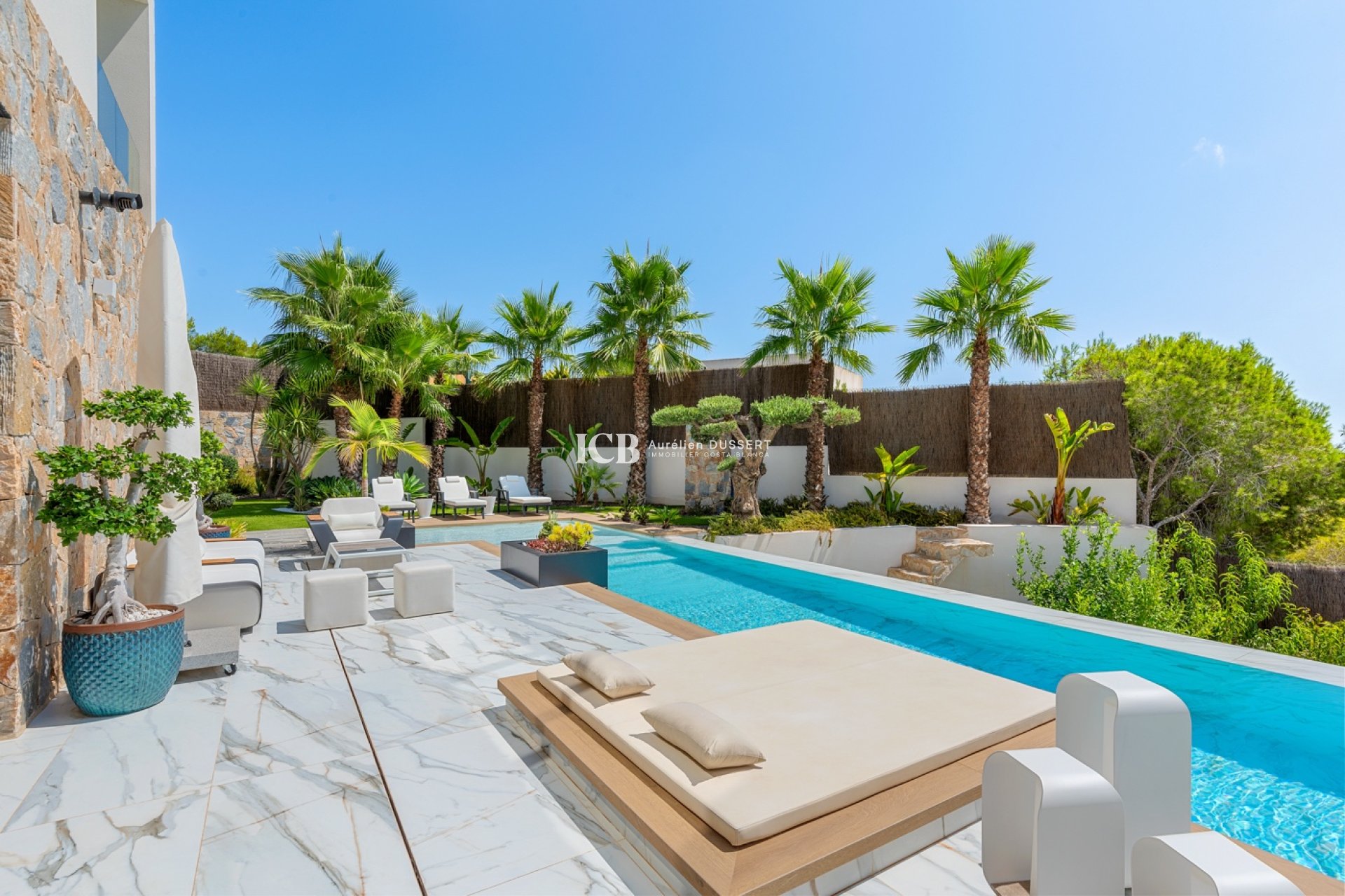 Resale - Villa -
Las Colinas Golf