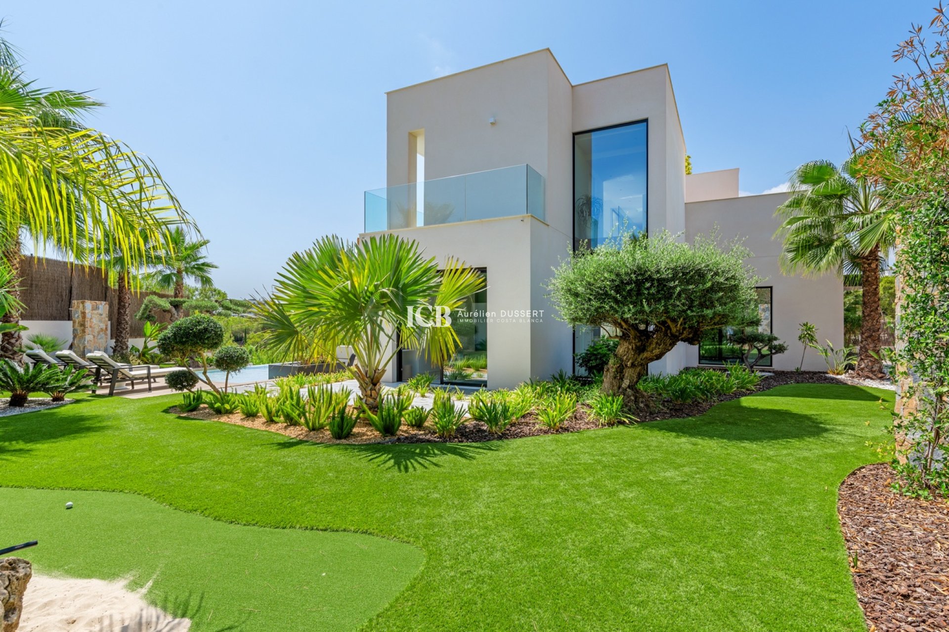 Resale - Villa -
Las Colinas Golf