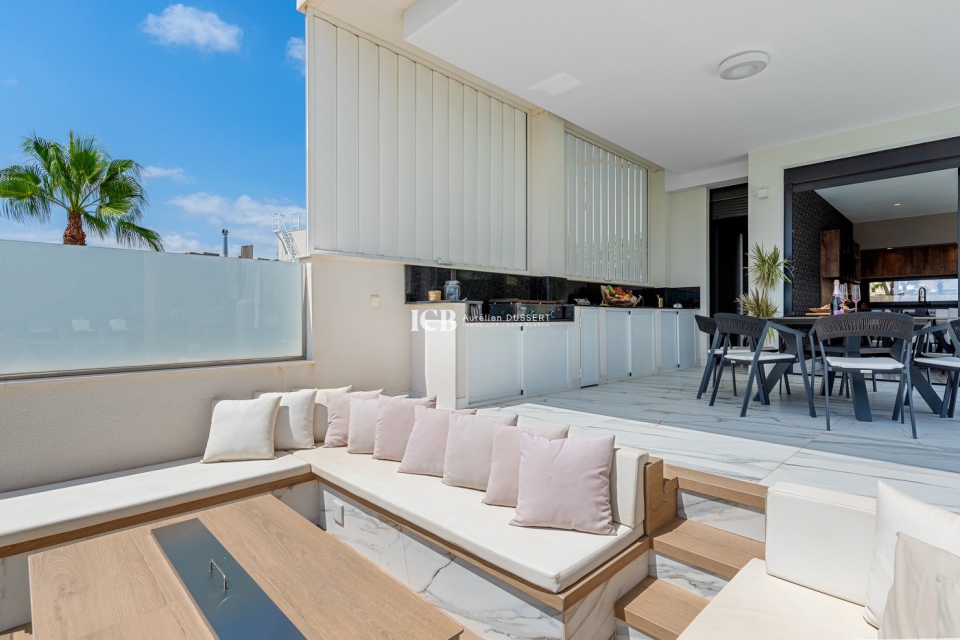 Resale - Villa -
Las Colinas Golf