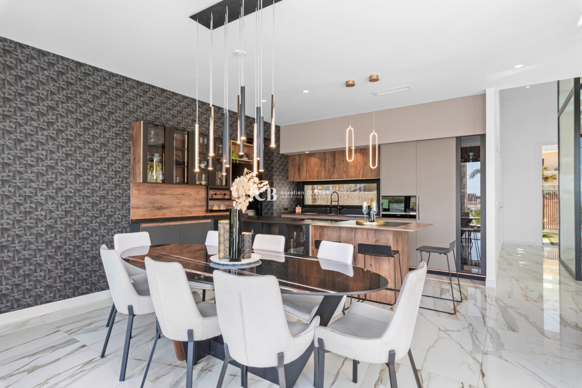 Resale - Villa -
Las Colinas Golf