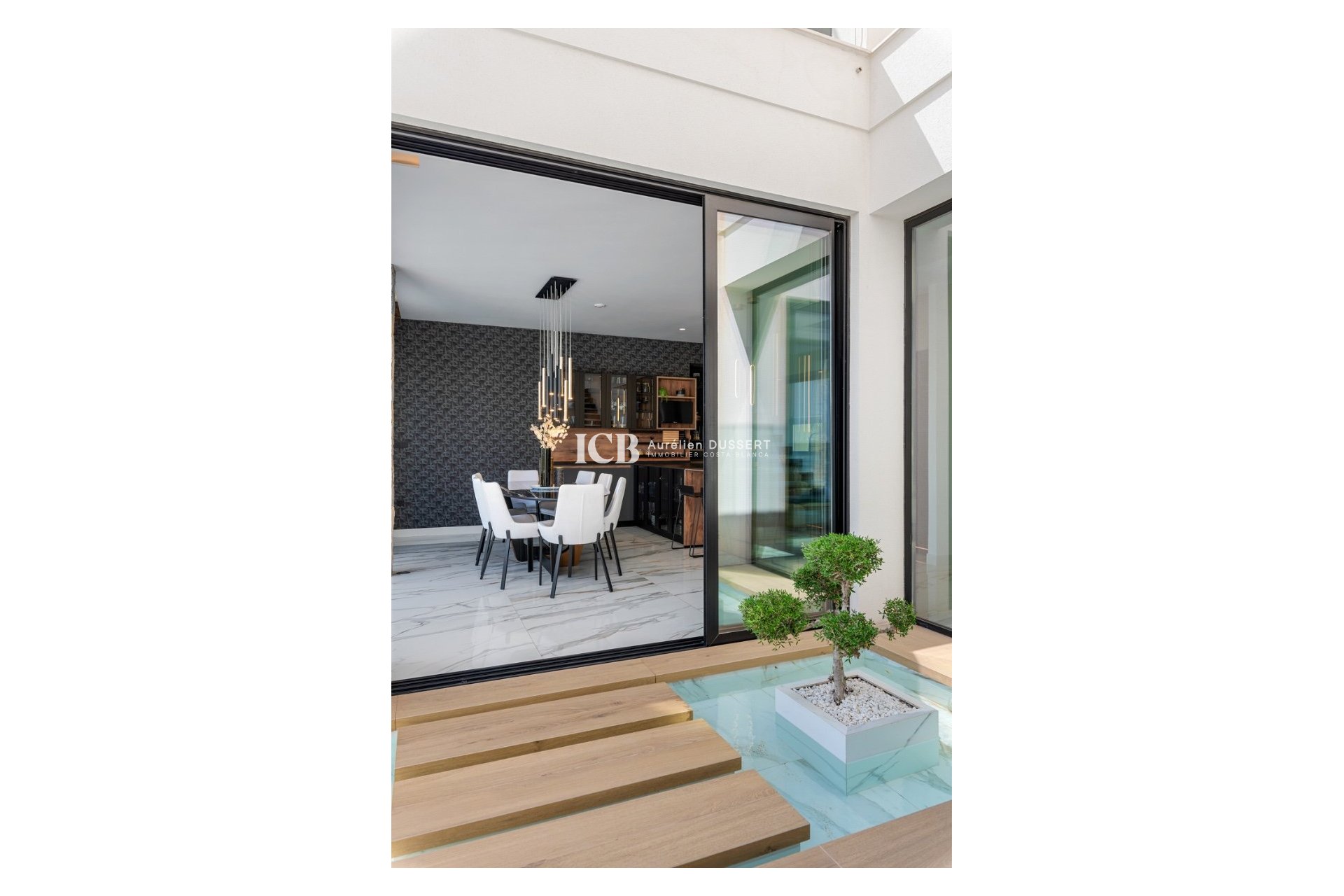 Resale - Villa -
Las Colinas Golf