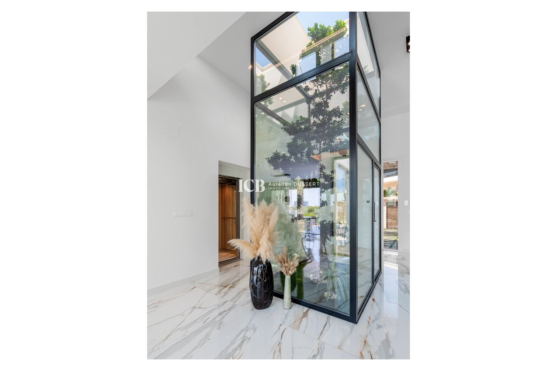 Resale - Villa -
Las Colinas Golf