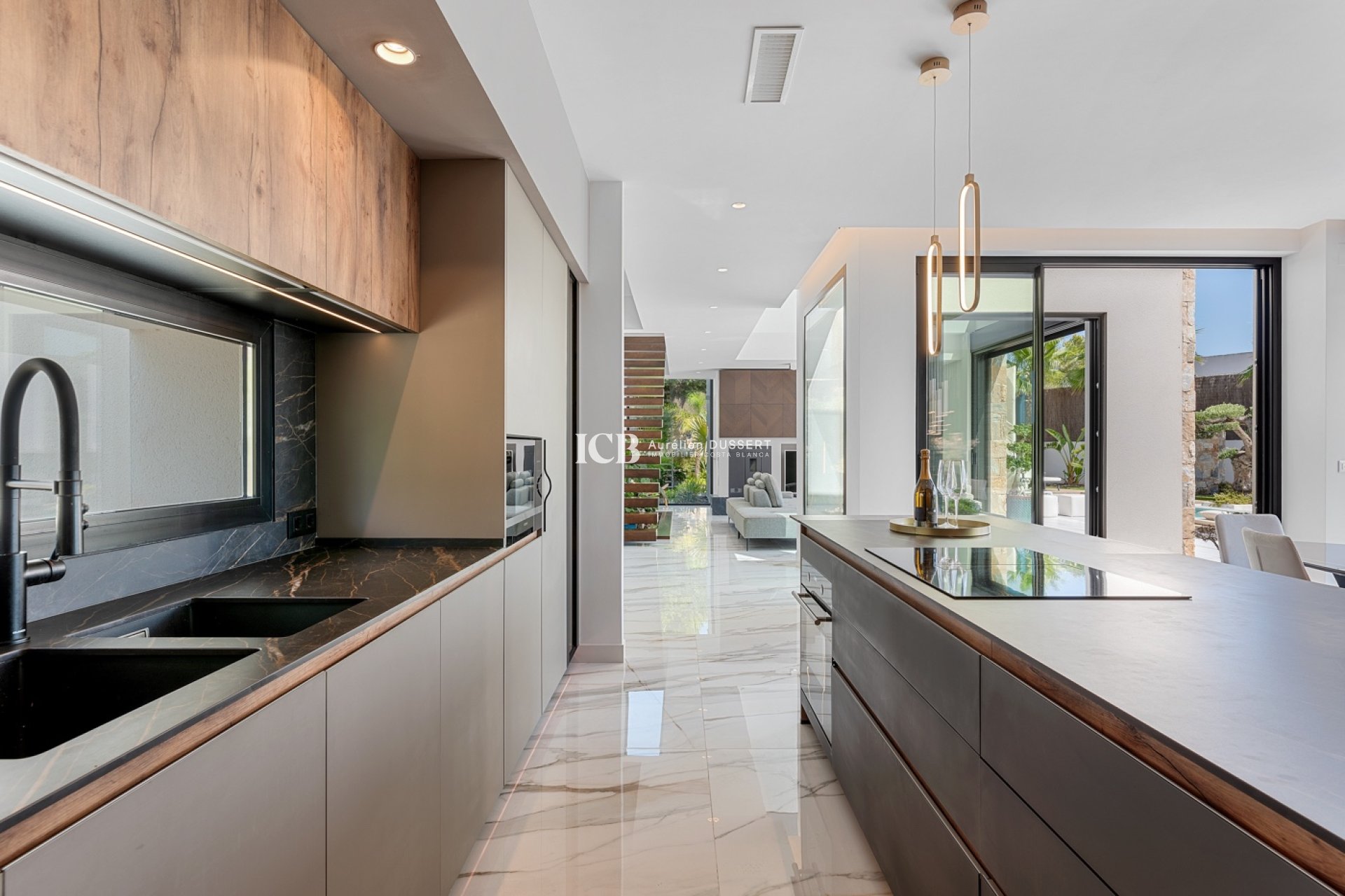 Resale - Villa -
Las Colinas Golf