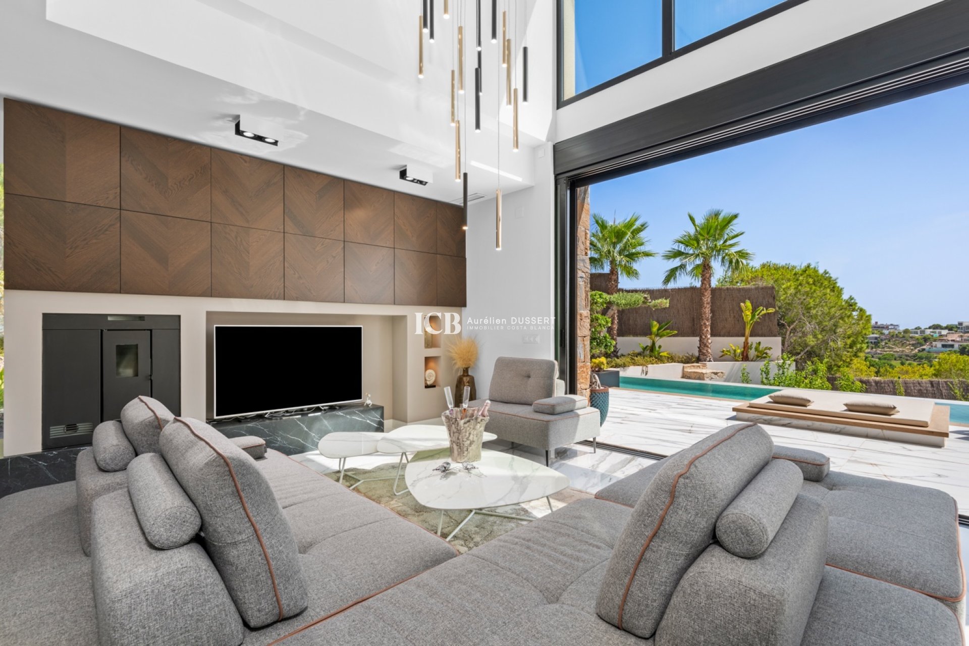 Resale - Villa -
Las Colinas Golf