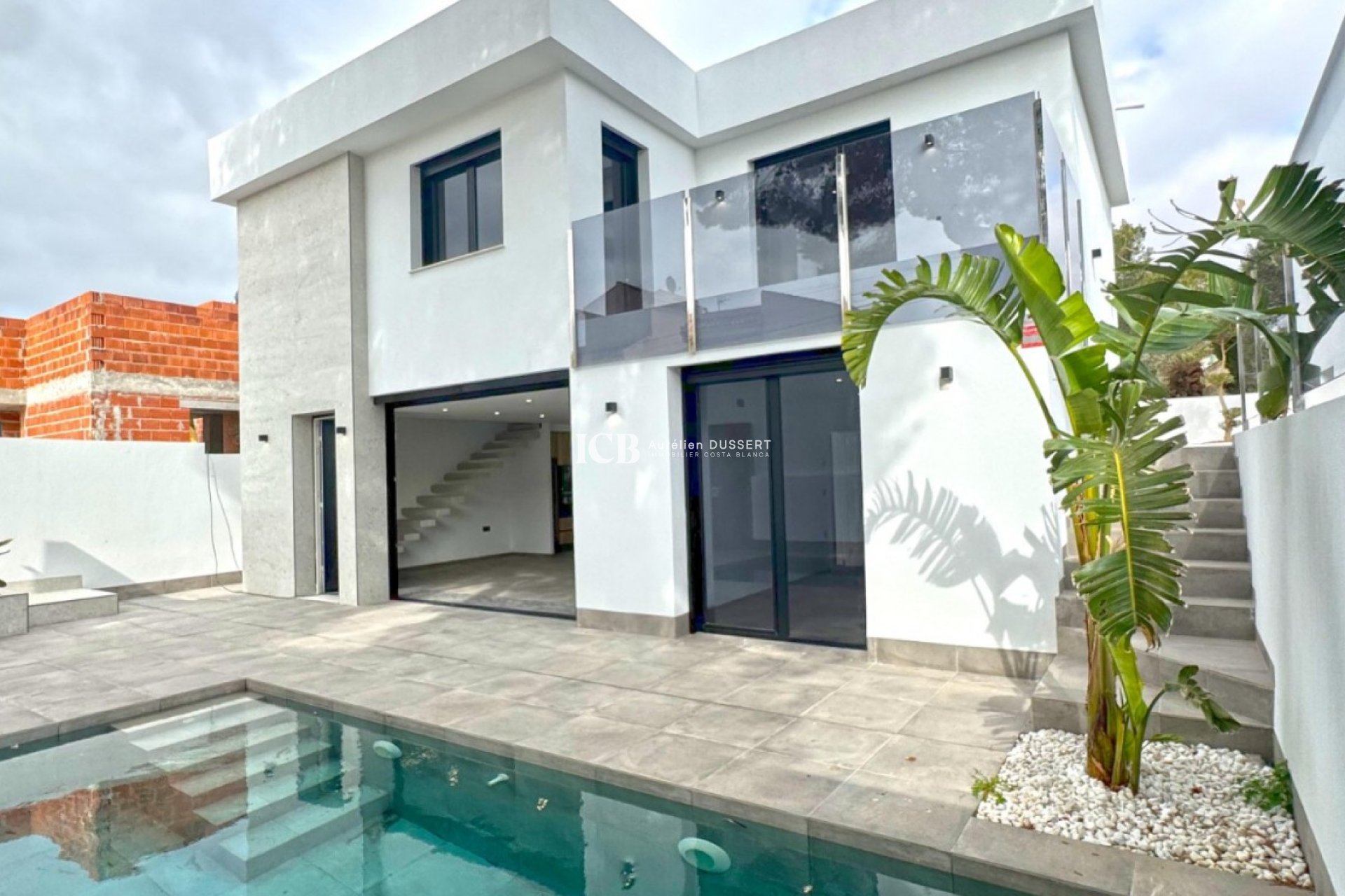 Resale - Villa -
Los Balcones - Torrevieja