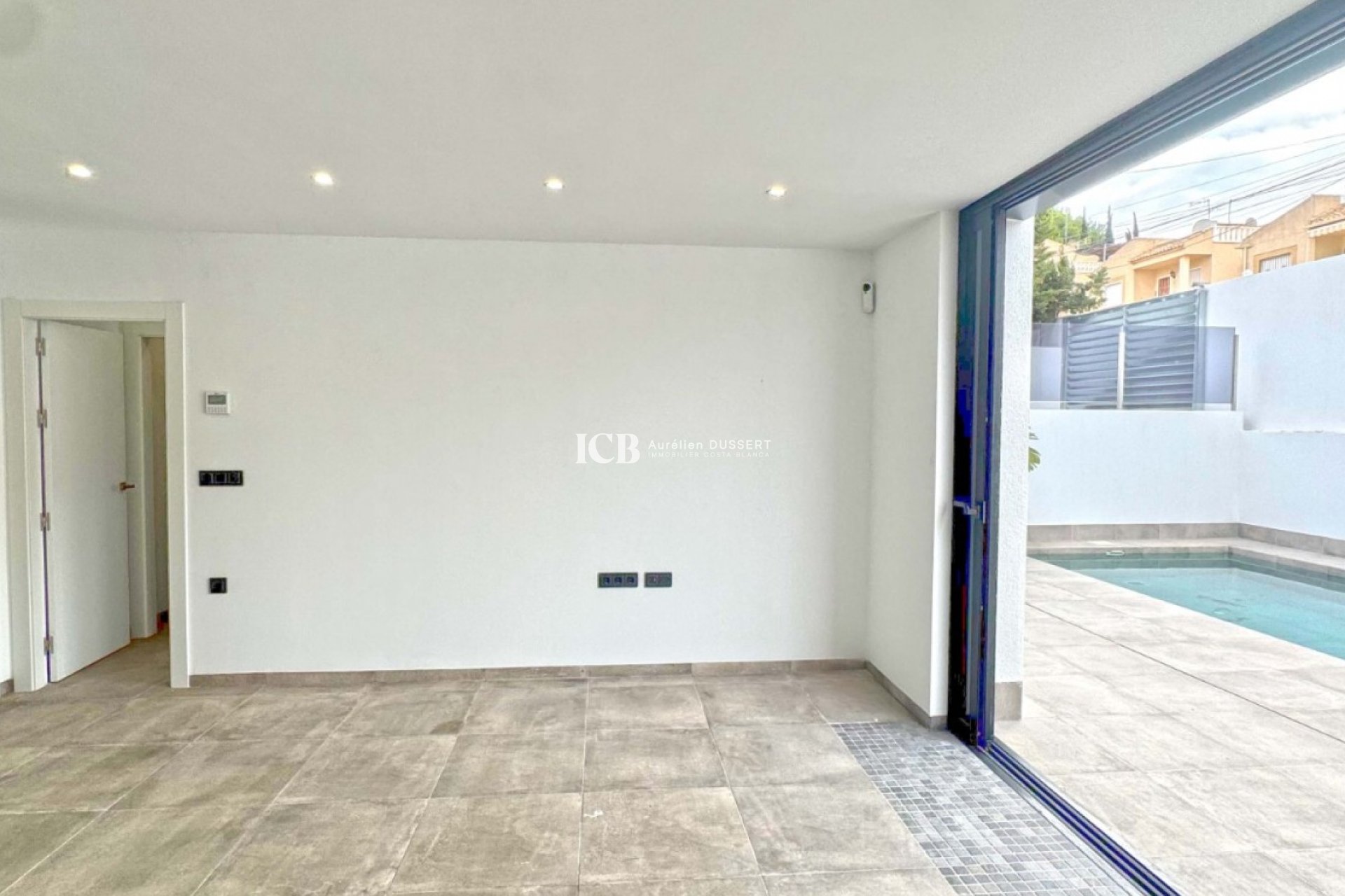 Resale - Villa -
Los Balcones - Torrevieja