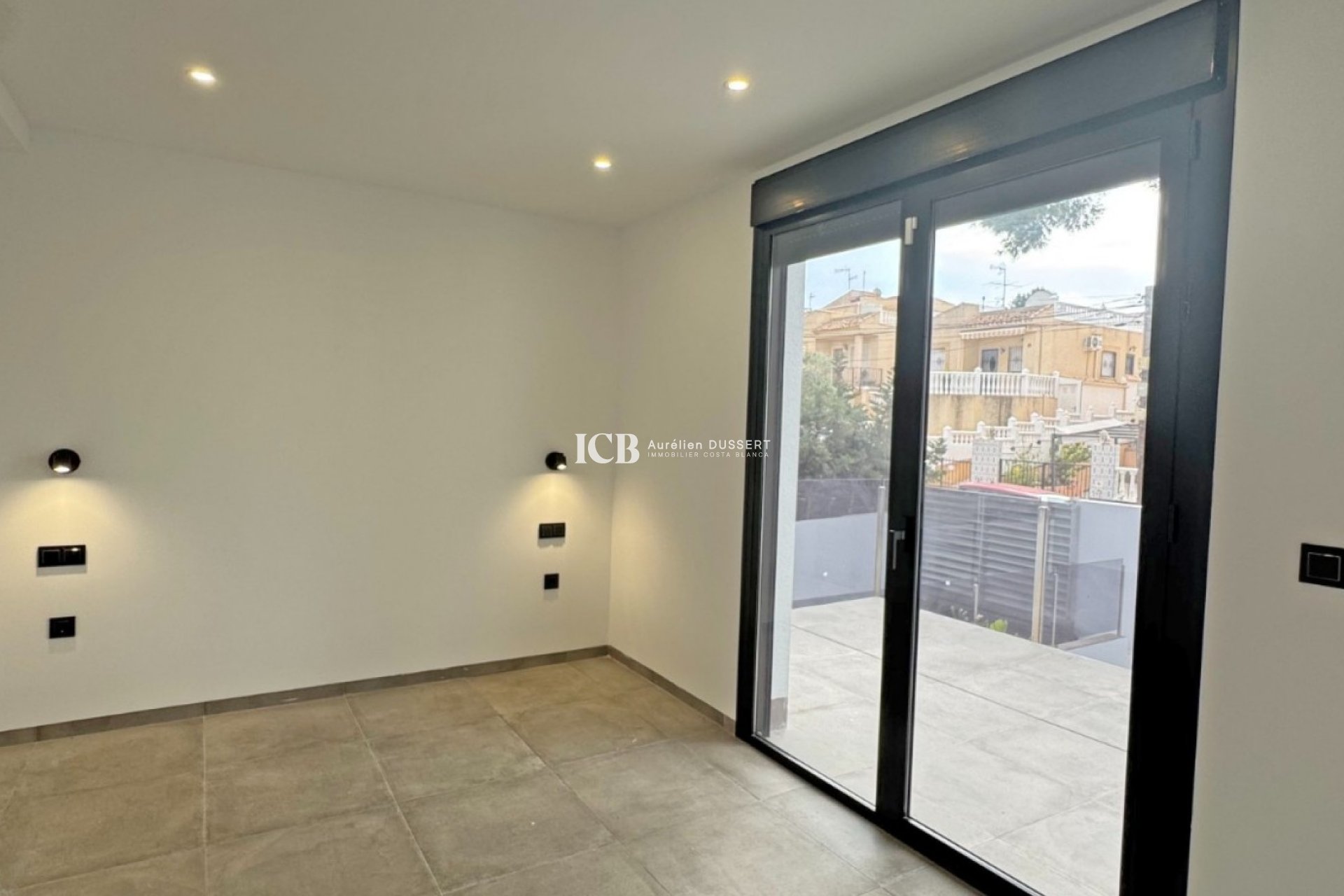 Resale - Villa -
Los Balcones - Torrevieja