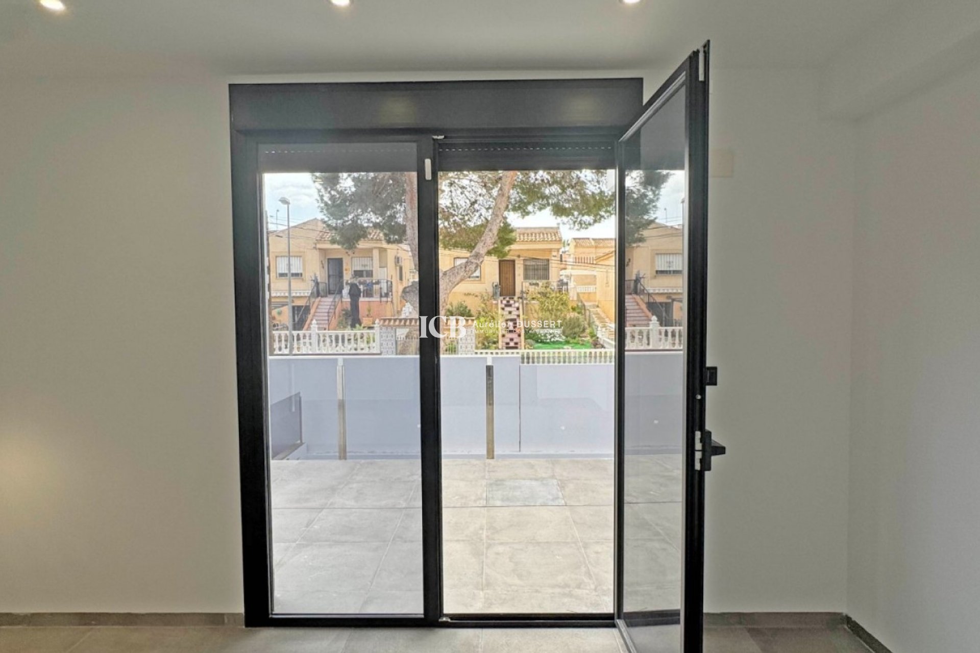 Resale - Villa -
Los Balcones - Torrevieja