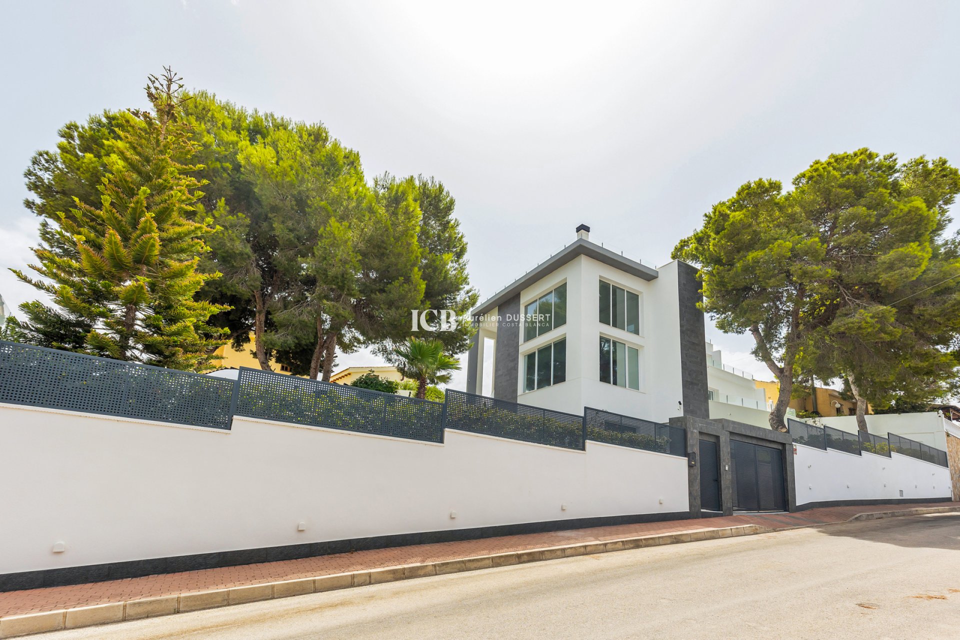 Resale - Villa -
Los Balcones - Torrevieja