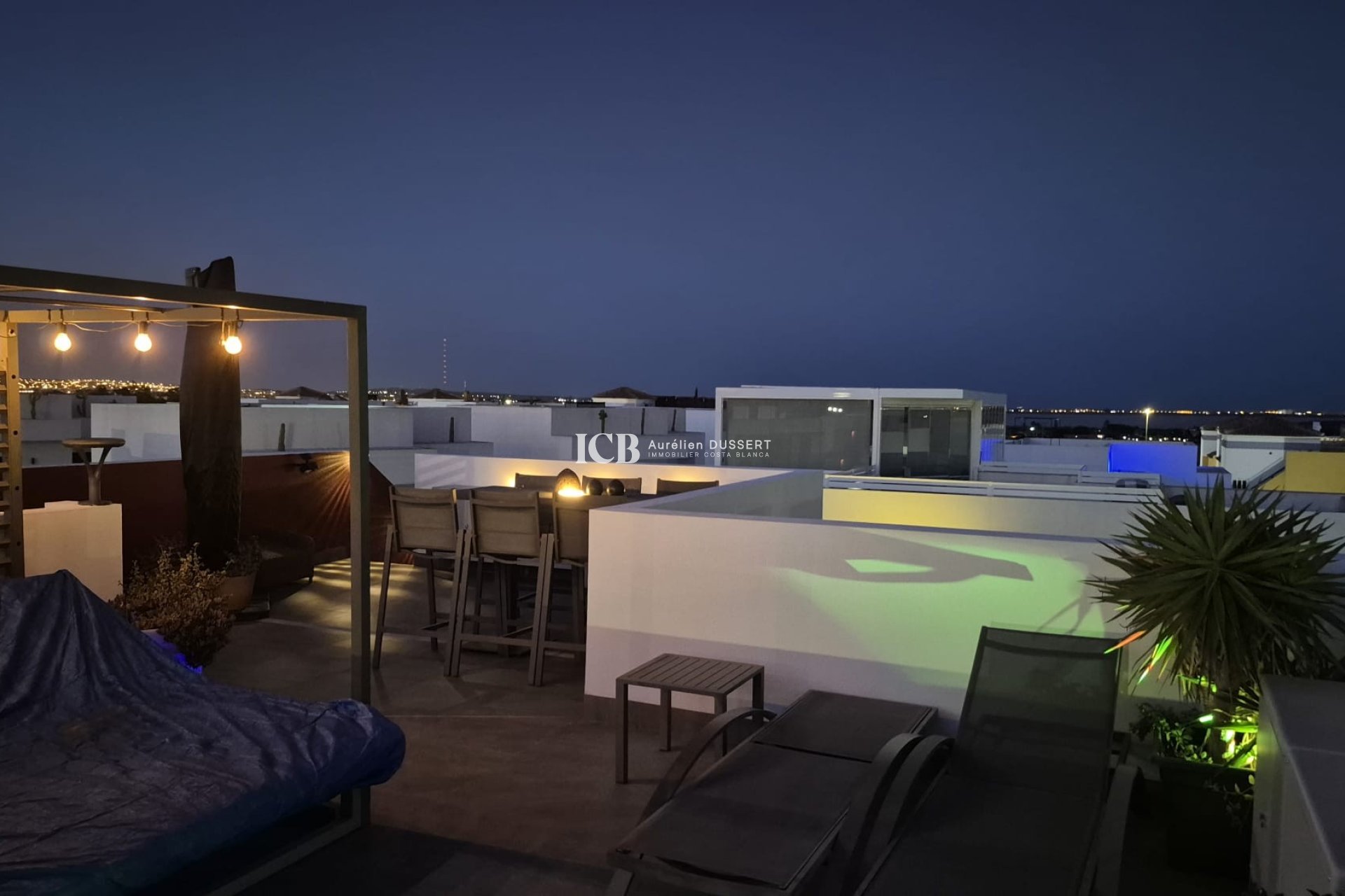 Resale - Villa -
Los Montesinos - La Herrada