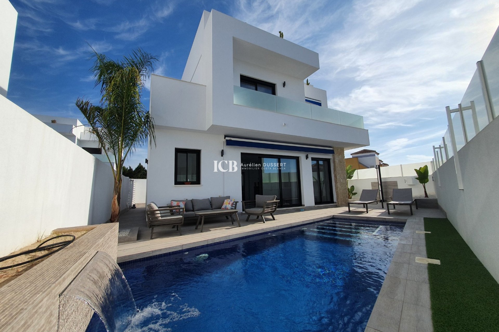 Resale - Villa -
Los Montesinos